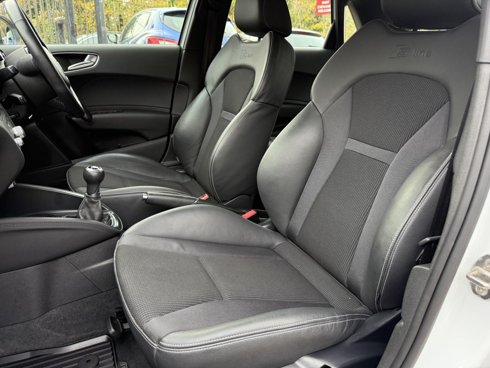 Audi A1 1.4 TFSI S line Sportback 5dr Petrol Manual Euro 5 (s/s) (122 ps)