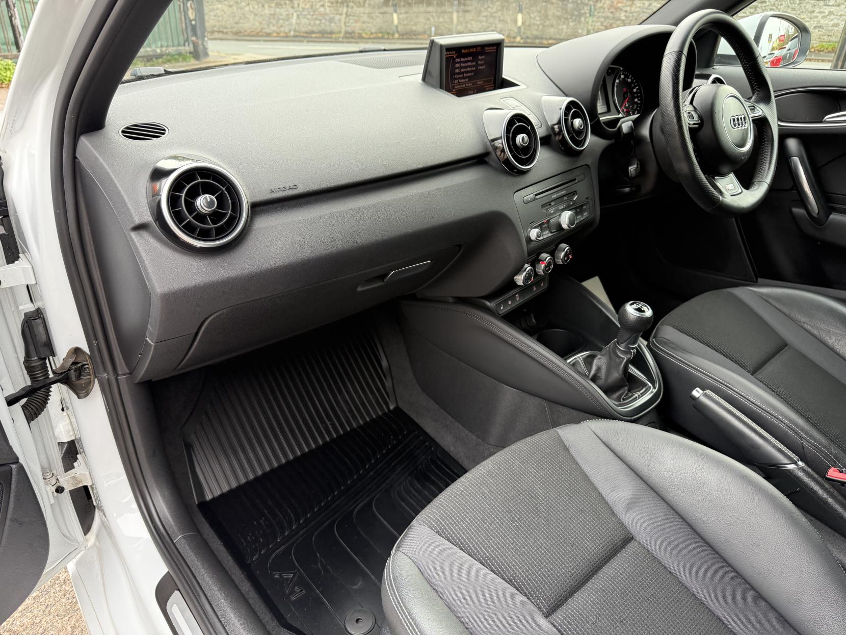 Audi A1 1.4 TFSI S line Sportback 5dr Petrol Manual Euro 5 (s/s) (122 ps)