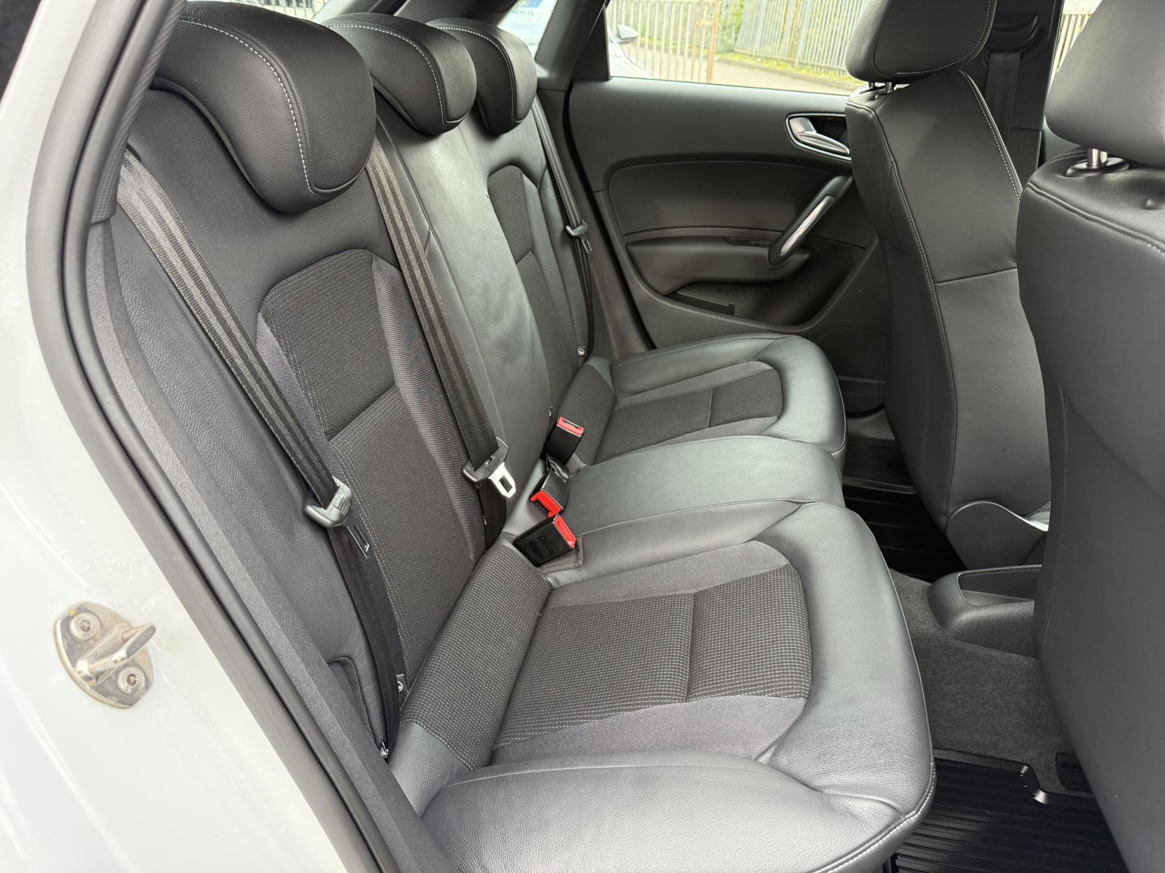 Audi A1 1.4 TFSI S line Sportback 5dr Petrol Manual Euro 5 (s/s) (122 ps)