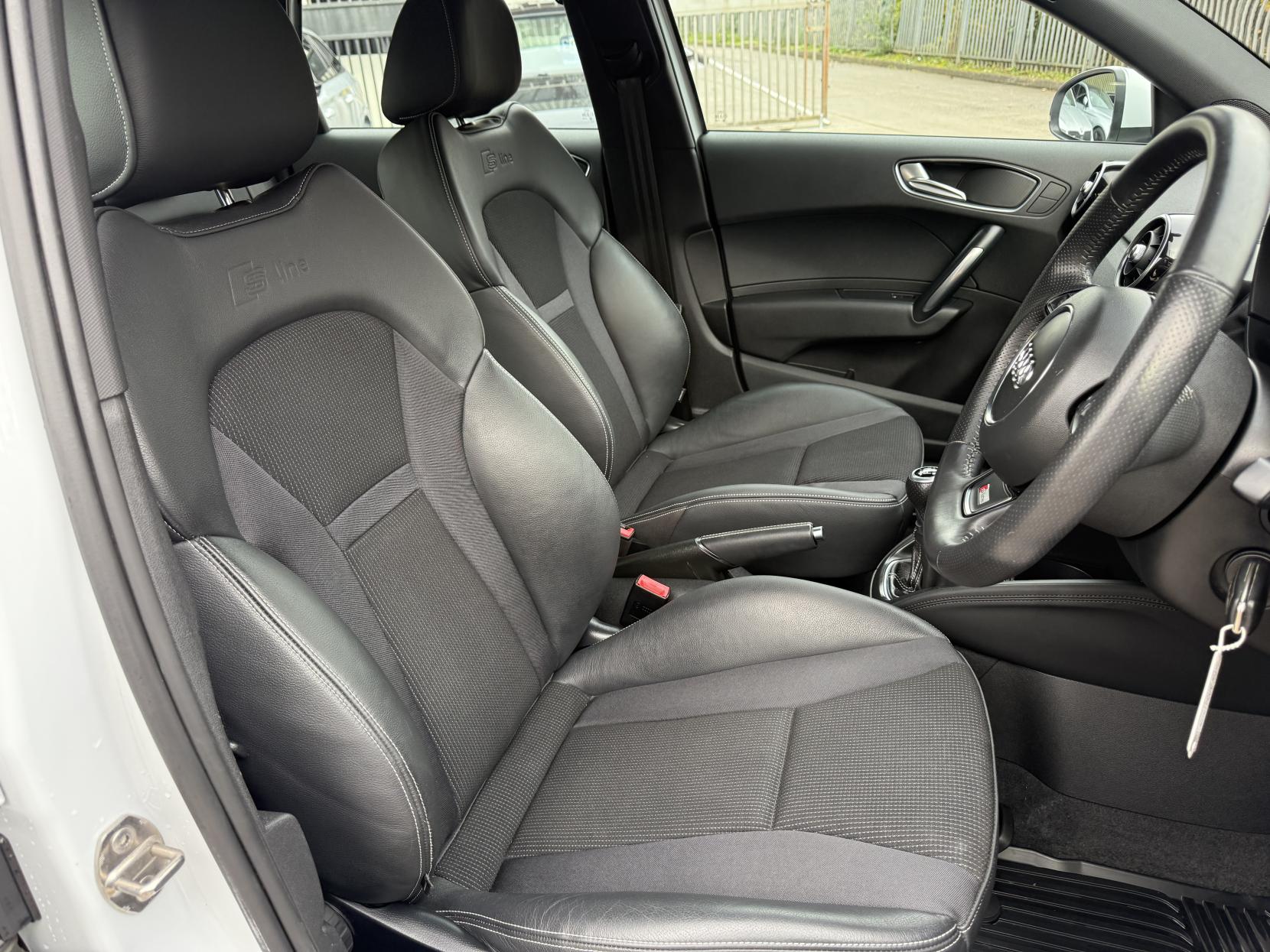 Audi A1 1.4 TFSI S line Sportback 5dr Petrol Manual Euro 5 (s/s) (122 ps)