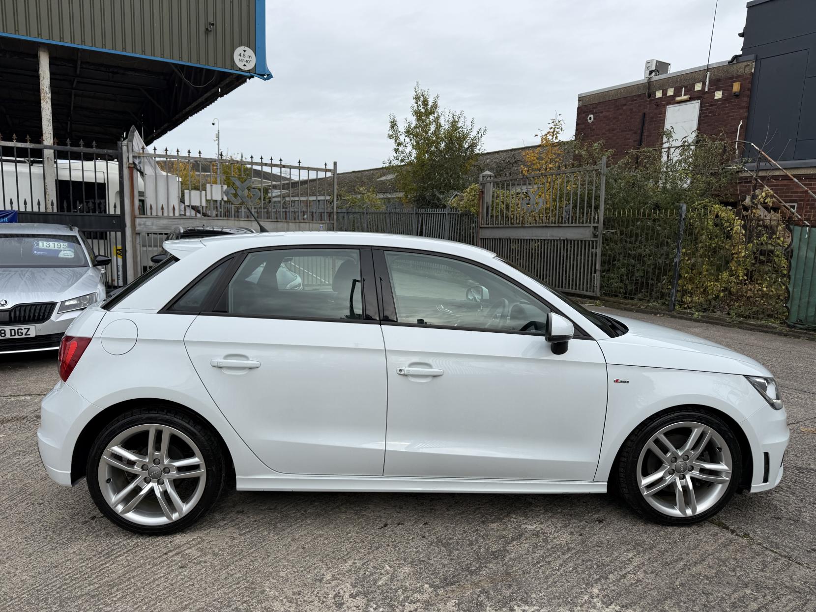 Audi A1 1.4 TFSI S line Sportback 5dr Petrol Manual Euro 5 (s/s) (122 ps)