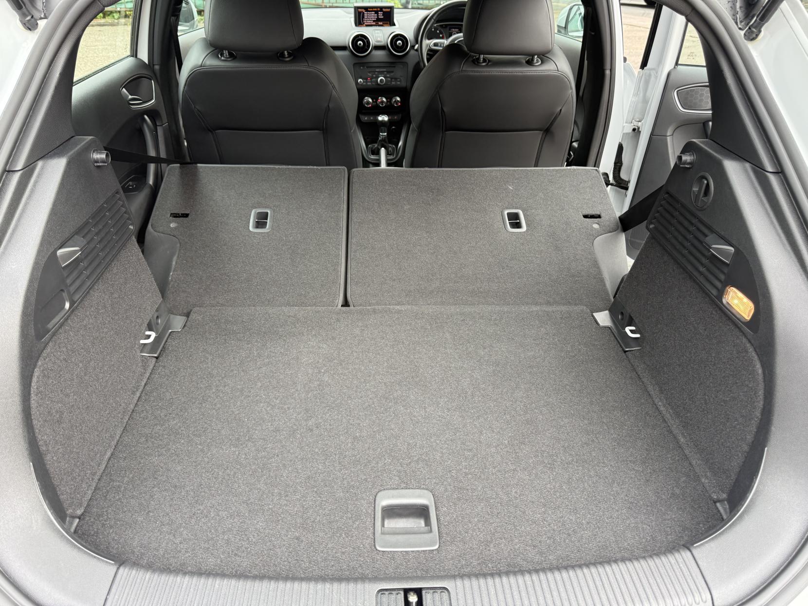 Audi A1 1.4 TFSI S line Sportback 5dr Petrol Manual Euro 5 (s/s) (122 ps)