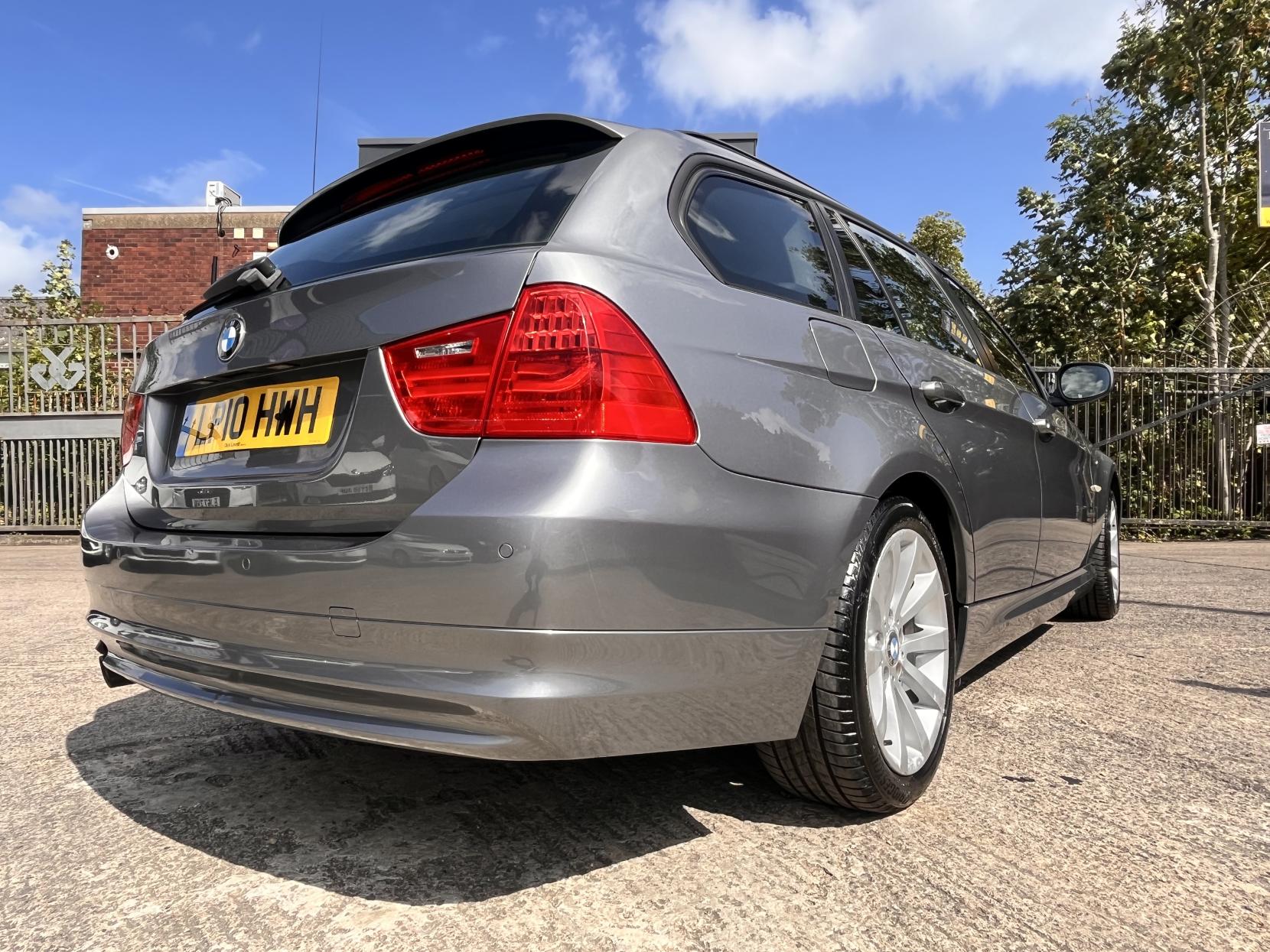 BMW 3 Series 2.0 320d SE Business Edition Touring 5dr Diesel Steptronic Euro 5 (184 ps)