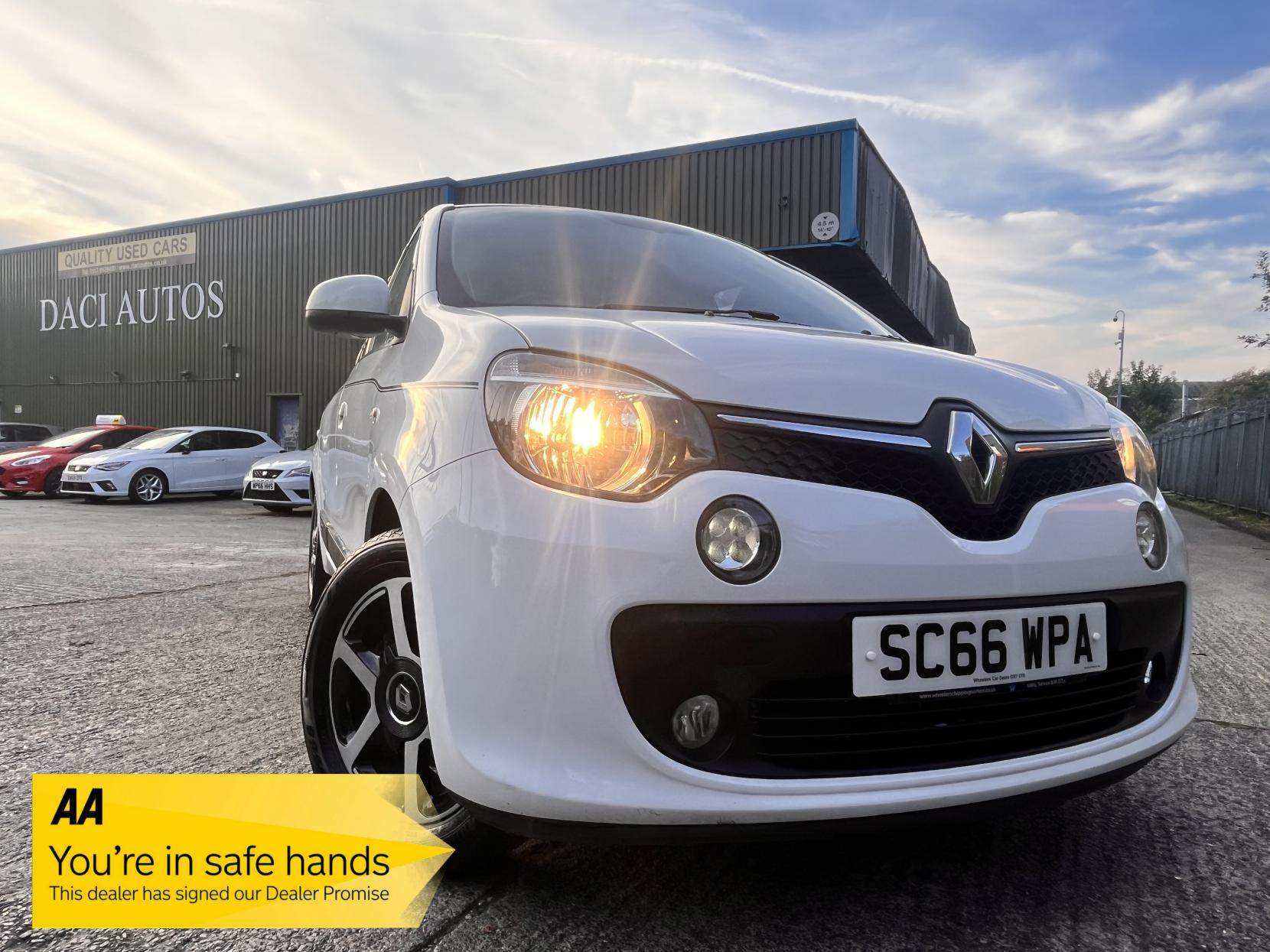 Renault Twingo 1.0 SCe Dynamique Hatchback 5dr Petrol Manual Euro 6 (s/s) (70 ps)