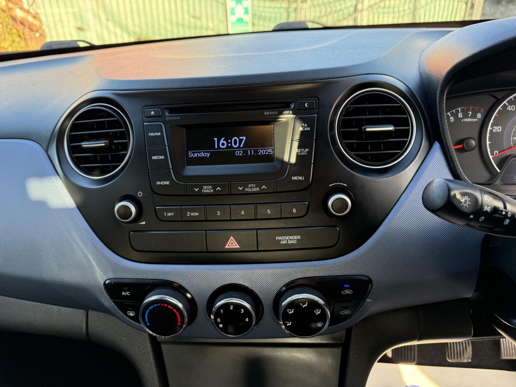 Hyundai i10 1.2 Premium Hatchback 5dr Petrol Manual Euro 5 (87 ps)