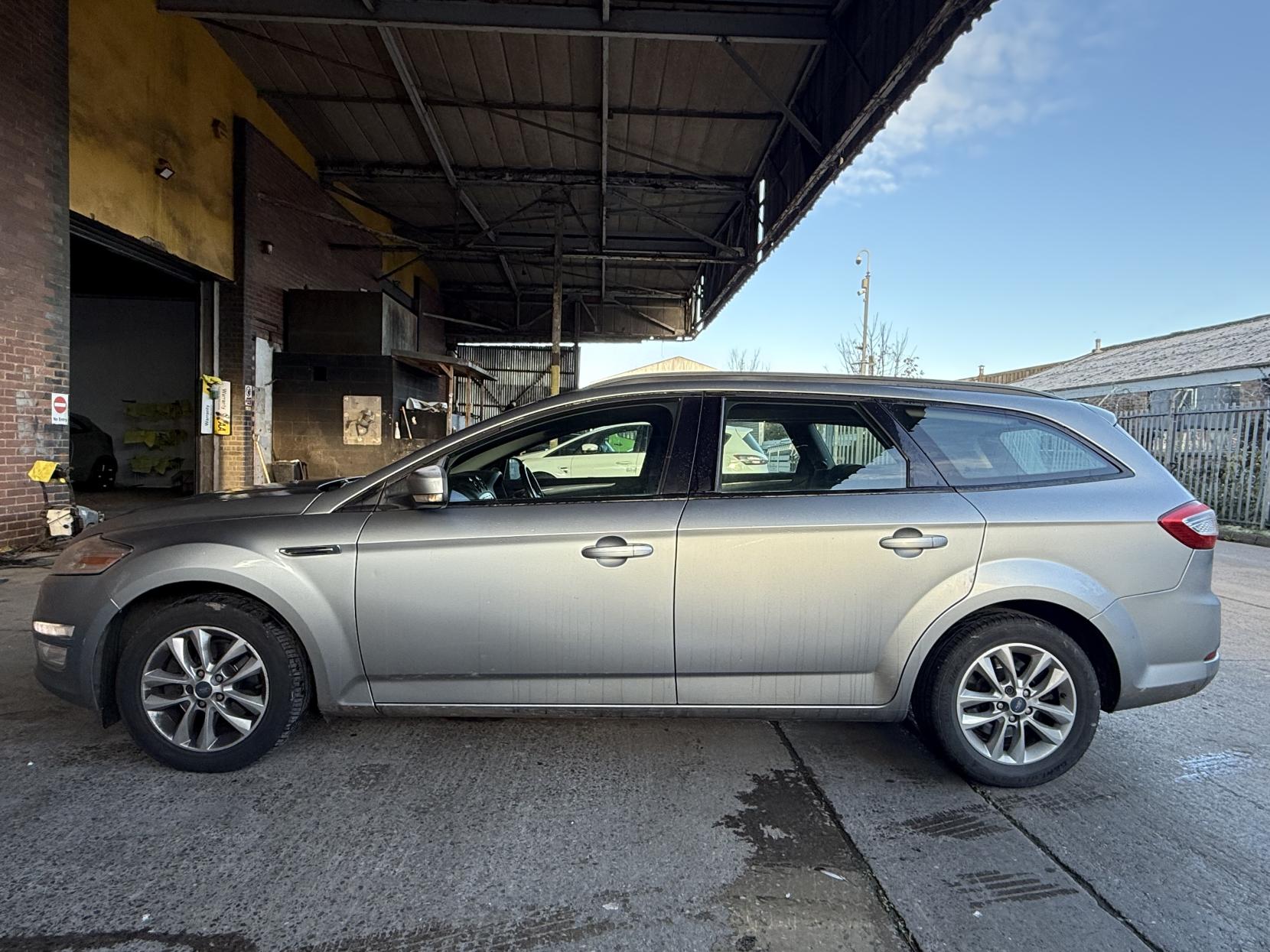 Ford Mondeo 2.0 TDCi Zetec Estate 5dr Diesel Manual Euro 5 (140 ps)