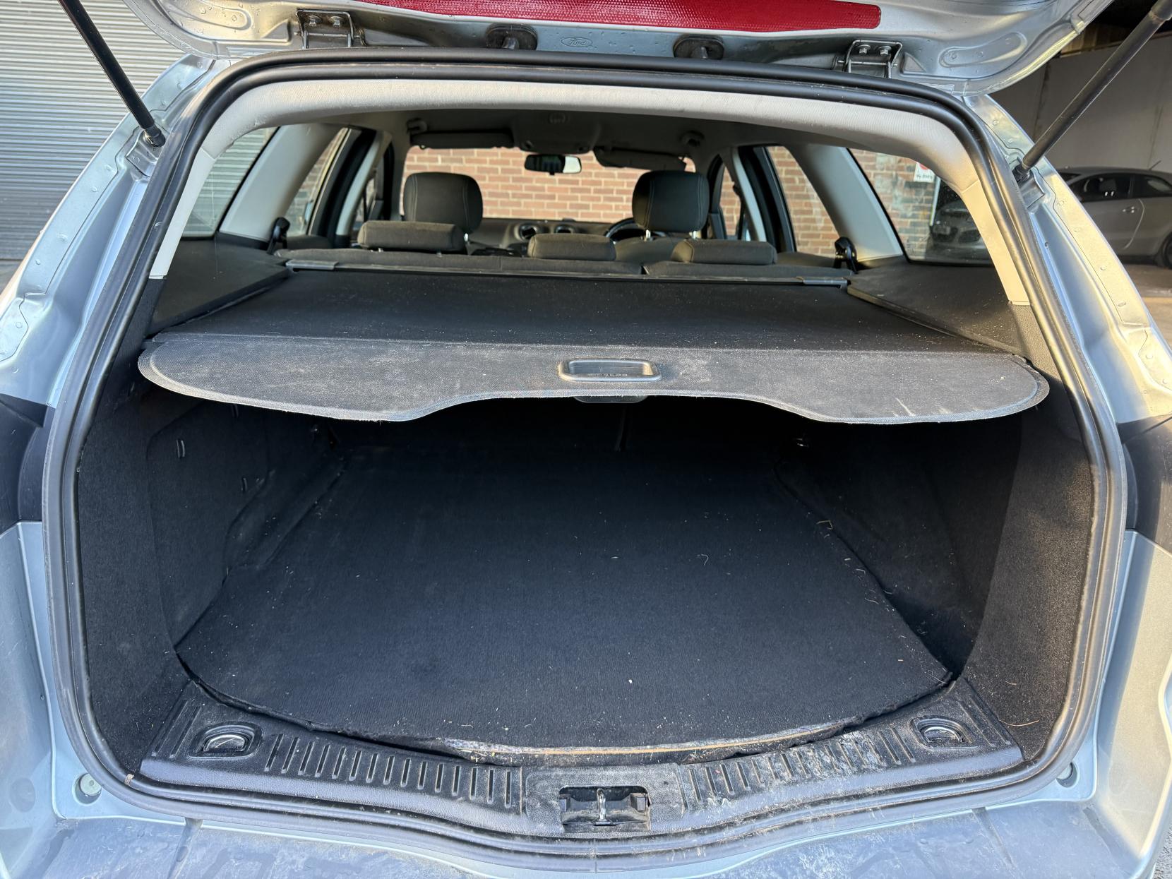 Ford Mondeo 2.0 TDCi Zetec Estate 5dr Diesel Manual Euro 5 (140 ps)