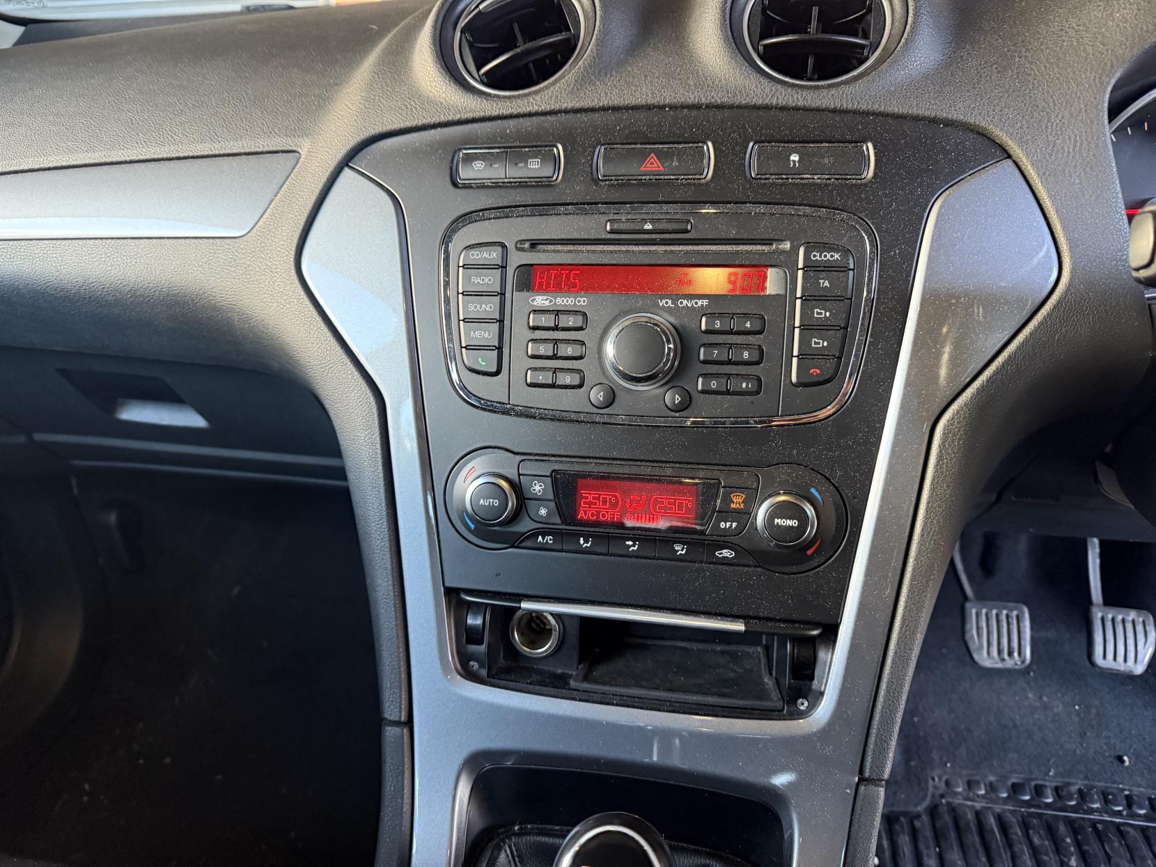 Ford Mondeo 2.0 TDCi Zetec Estate 5dr Diesel Manual Euro 5 (140 ps)