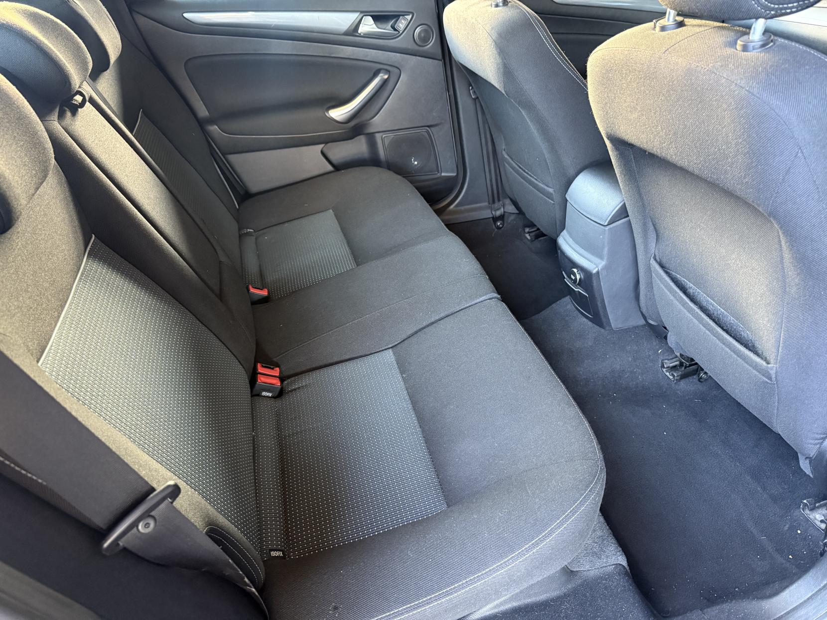 Ford Mondeo 2.0 TDCi Zetec Estate 5dr Diesel Manual Euro 5 (140 ps)