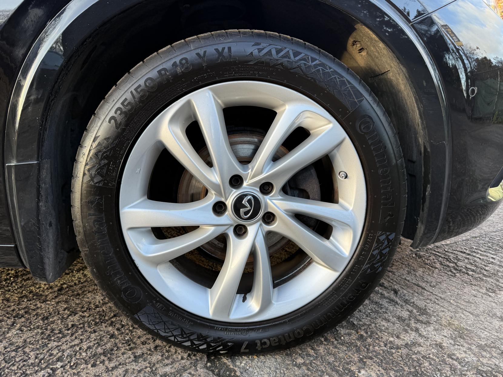 Infiniti Q30 1.5d Premium Tech Hatchback 5dr Diesel Manual Euro 6 (s/s) (109 ps)