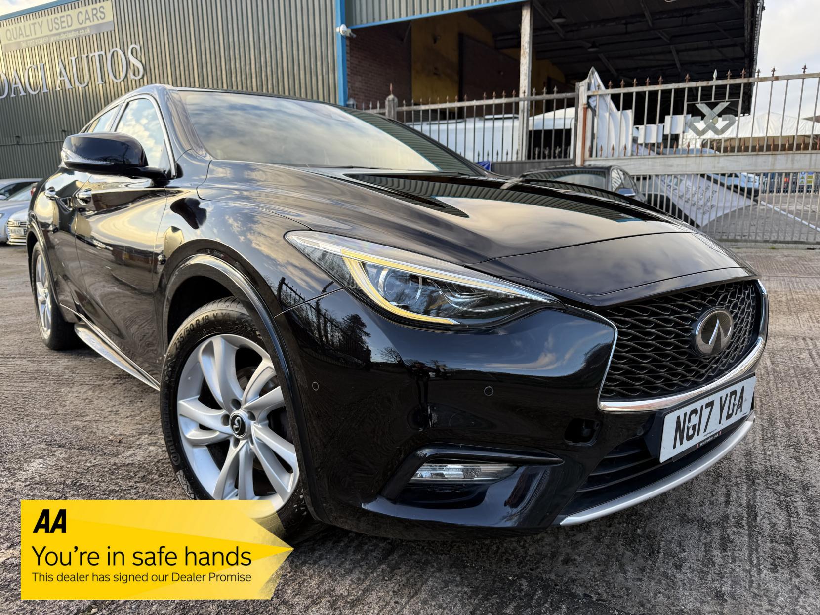 Infiniti Q30 1.5d Premium Tech Hatchback 5dr Diesel Manual Euro 6 (s/s) (109 ps)