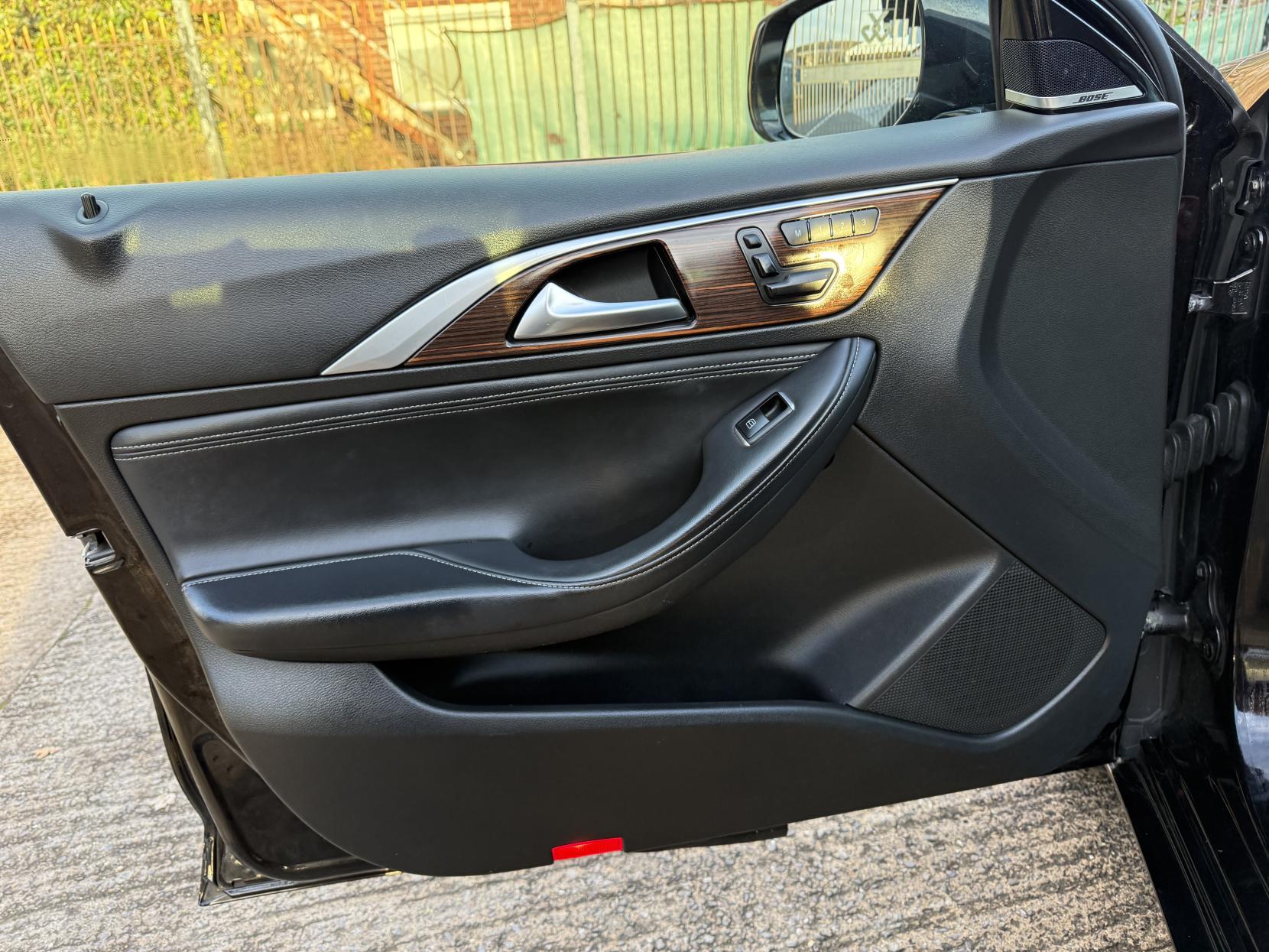 Infiniti Q30 1.5d Premium Tech Hatchback 5dr Diesel Manual Euro 6 (s/s) (109 ps)