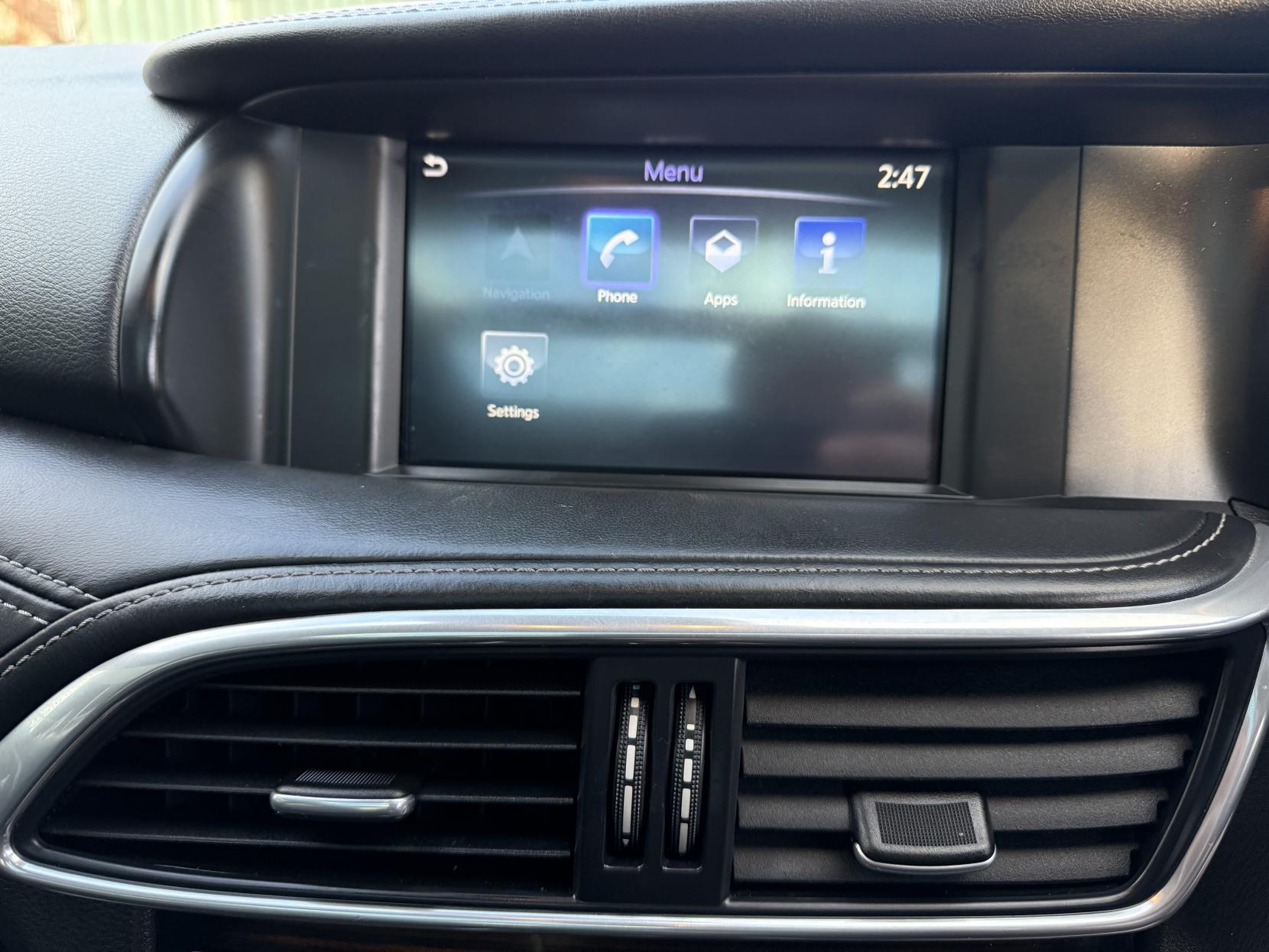 Infiniti Q30 1.5d Premium Tech Hatchback 5dr Diesel Manual Euro 6 (s/s) (109 ps)