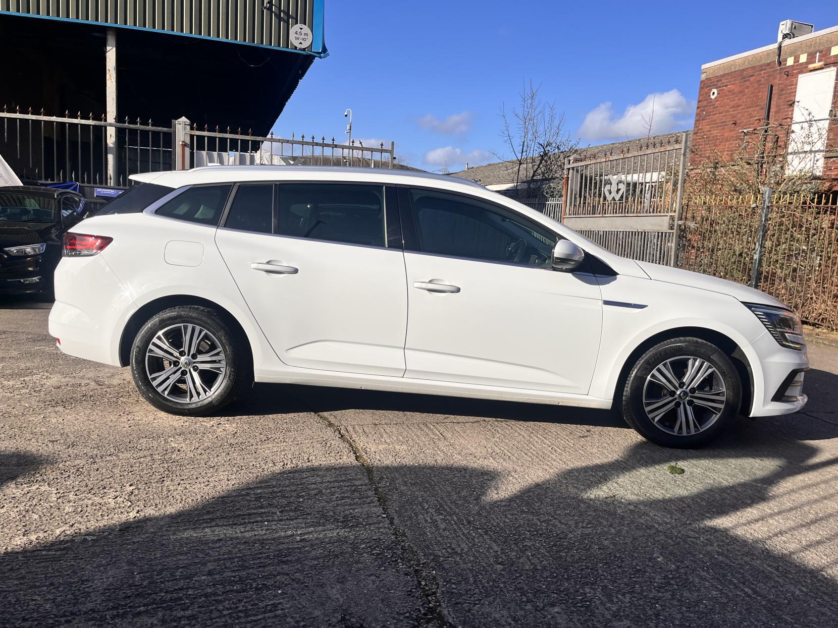 Renault Megane 1.5 Blue dCi Iconic Sport Tourer 5dr Diesel Manual Euro 6 (s/s) (115 ps)