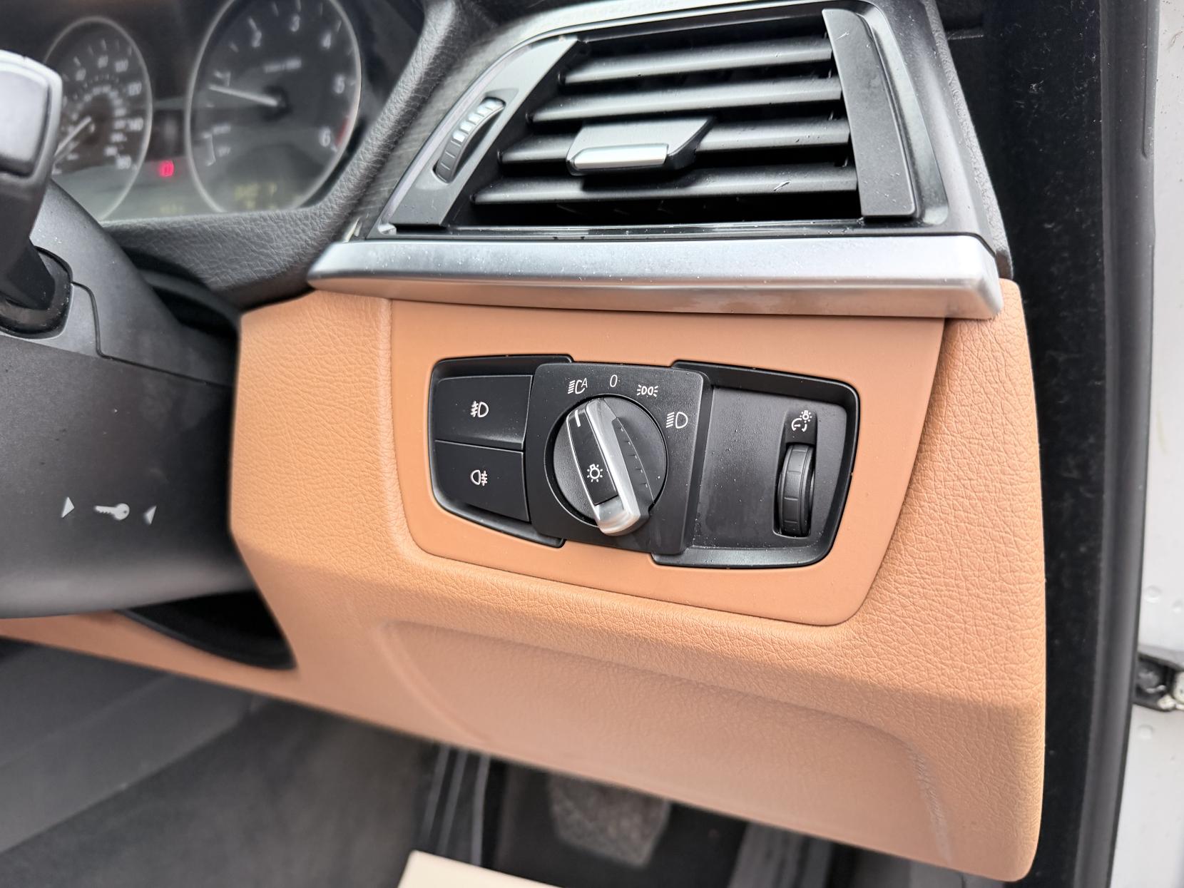 BMW 4 Series 2.0 420d Luxury Convertible 2dr Diesel Auto Euro 6 (s/s) (184 ps)