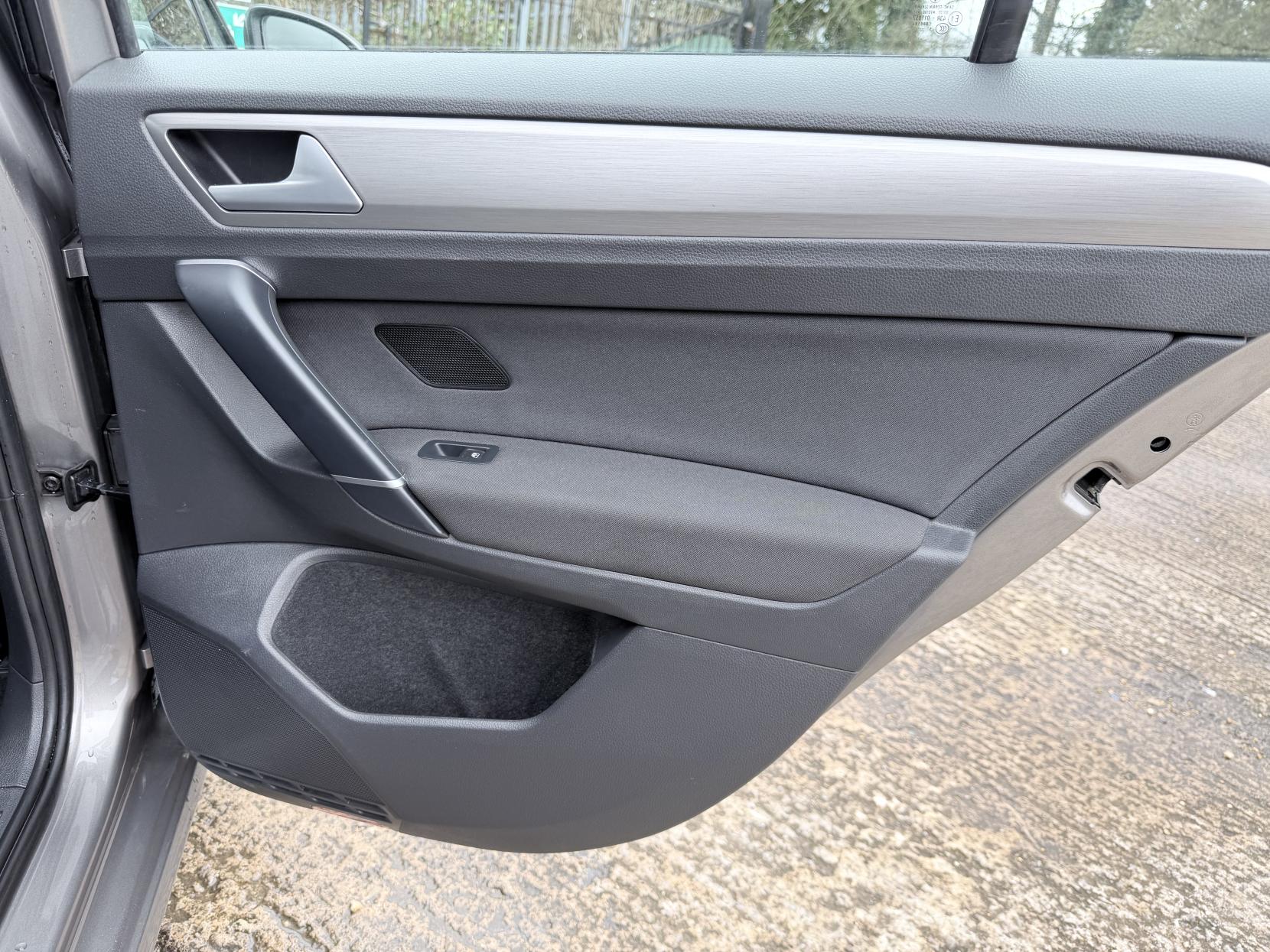 Volkswagen Golf SV 1.6 TDI BlueMotion Tech SE MPV 5dr Diesel DSG Euro 6 (s/s) (110 ps)