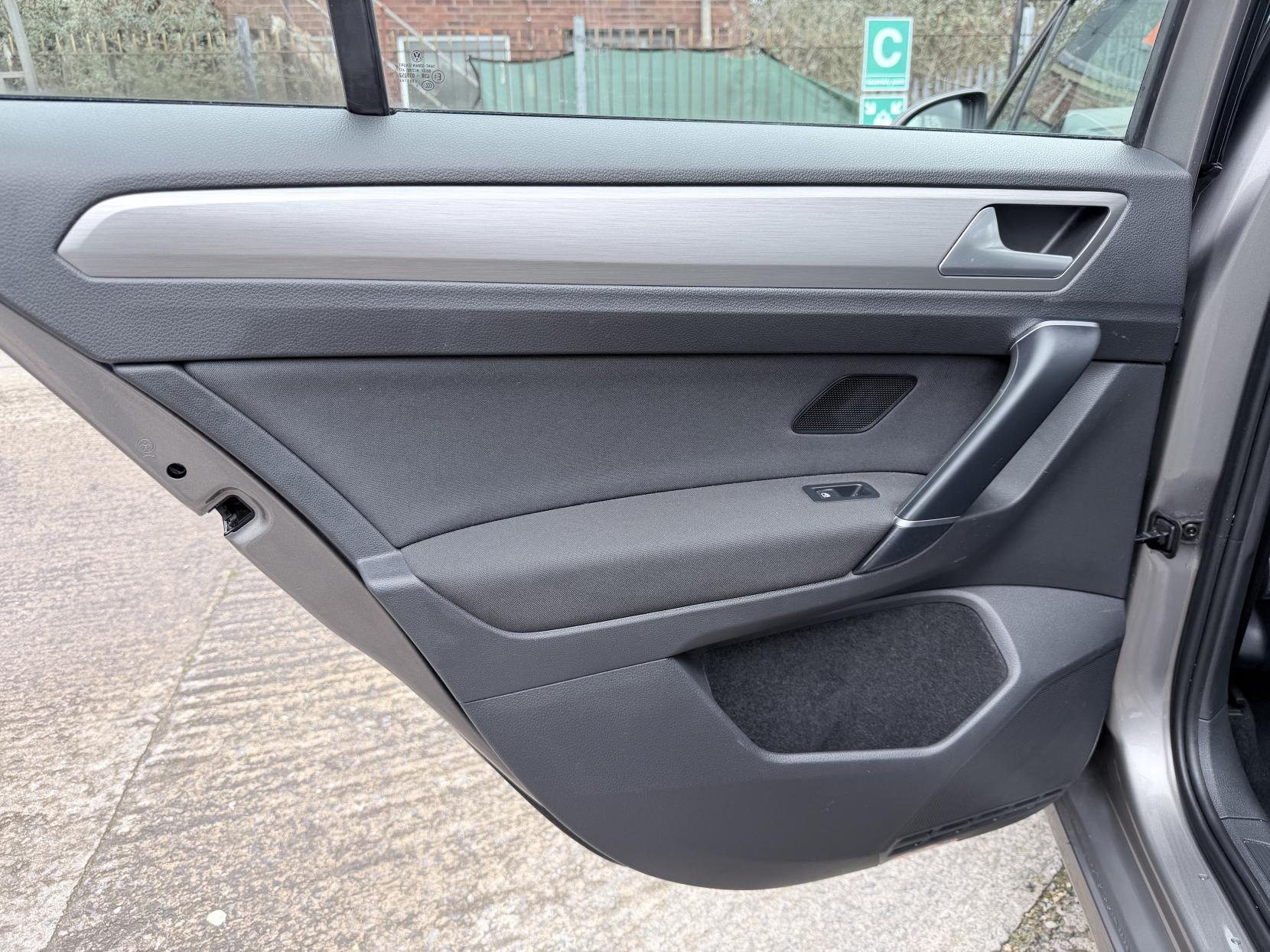 Volkswagen Golf SV 1.6 TDI BlueMotion Tech SE MPV 5dr Diesel DSG Euro 6 (s/s) (110 ps)