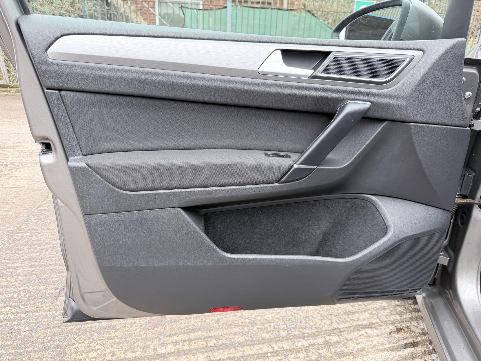 Volkswagen Golf SV 1.6 TDI BlueMotion Tech SE MPV 5dr Diesel DSG Euro 6 (s/s) (110 ps)