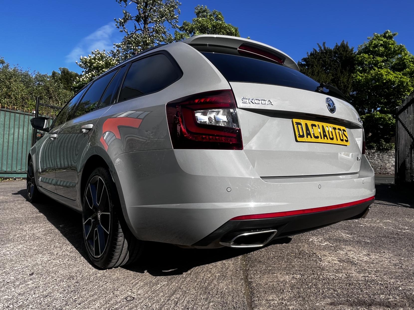 Skoda Octavia 2.0 TDI vRS Estate 5dr Diesel DSG Euro 6 (s/s) (184 ps)