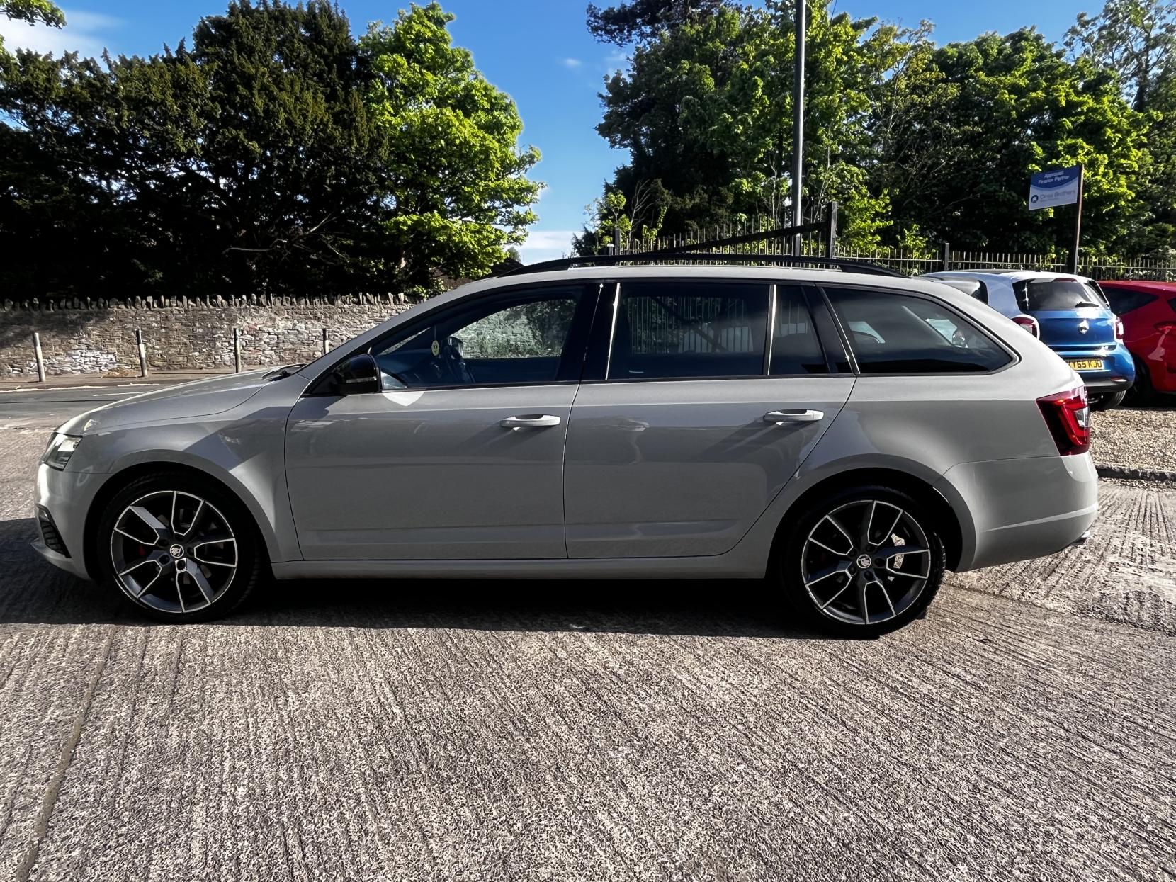 Skoda Octavia 2.0 TDI vRS Estate 5dr Diesel DSG Euro 6 (s/s) (184 ps)