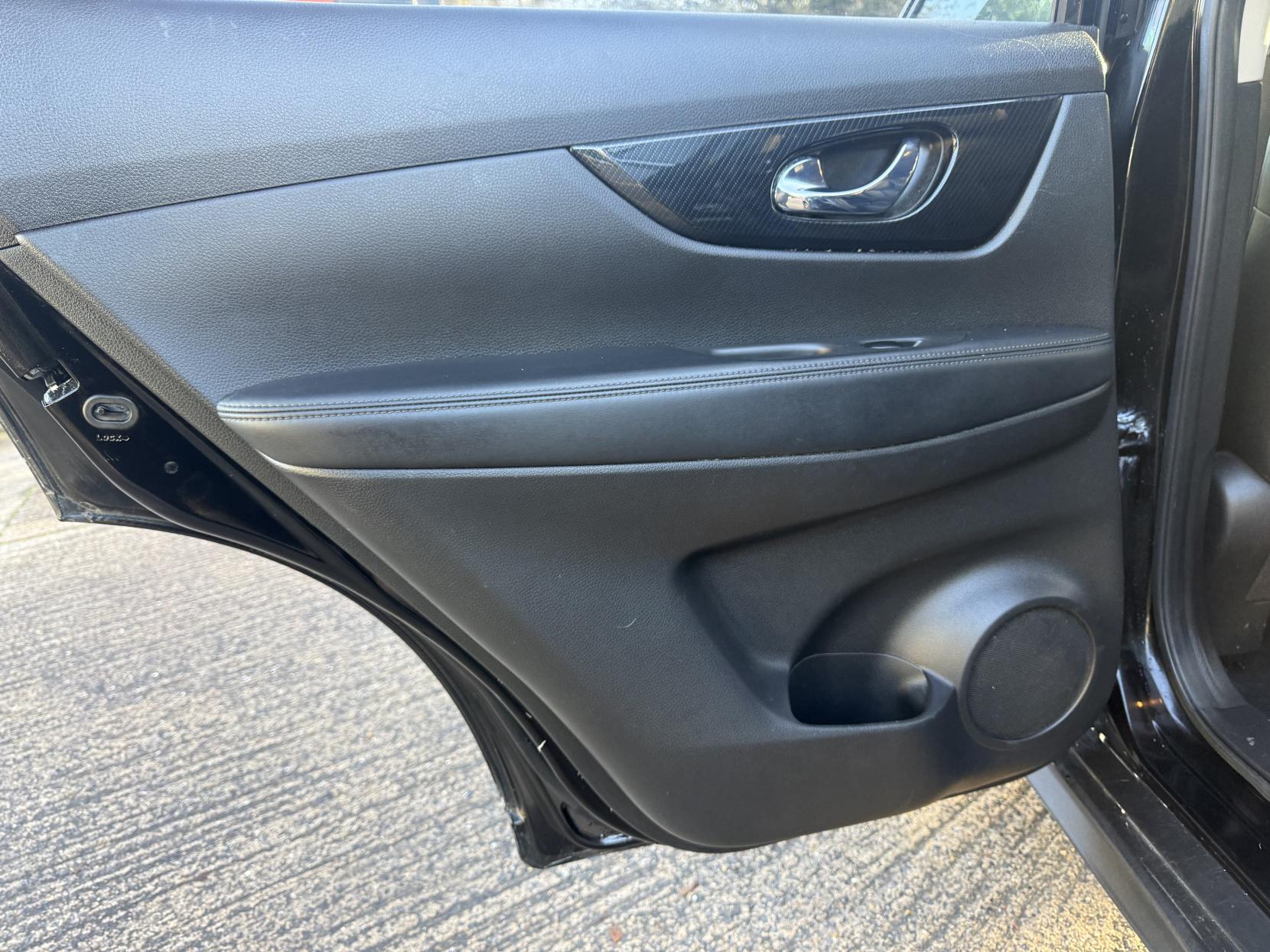 Nissan X-Trail 1.7 dCi Tekna SUV 5dr Diesel Manual Euro 6 (s/s) (150 ps)