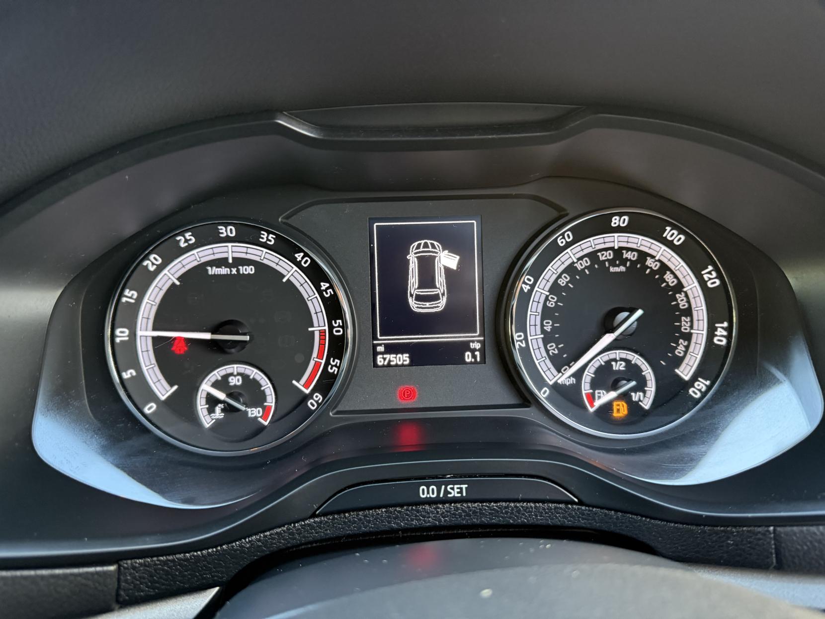 Skoda Karoq 1.6 TDI SE Technology SUV 5dr Diesel Manual Euro 6 (s/s) (115 ps)