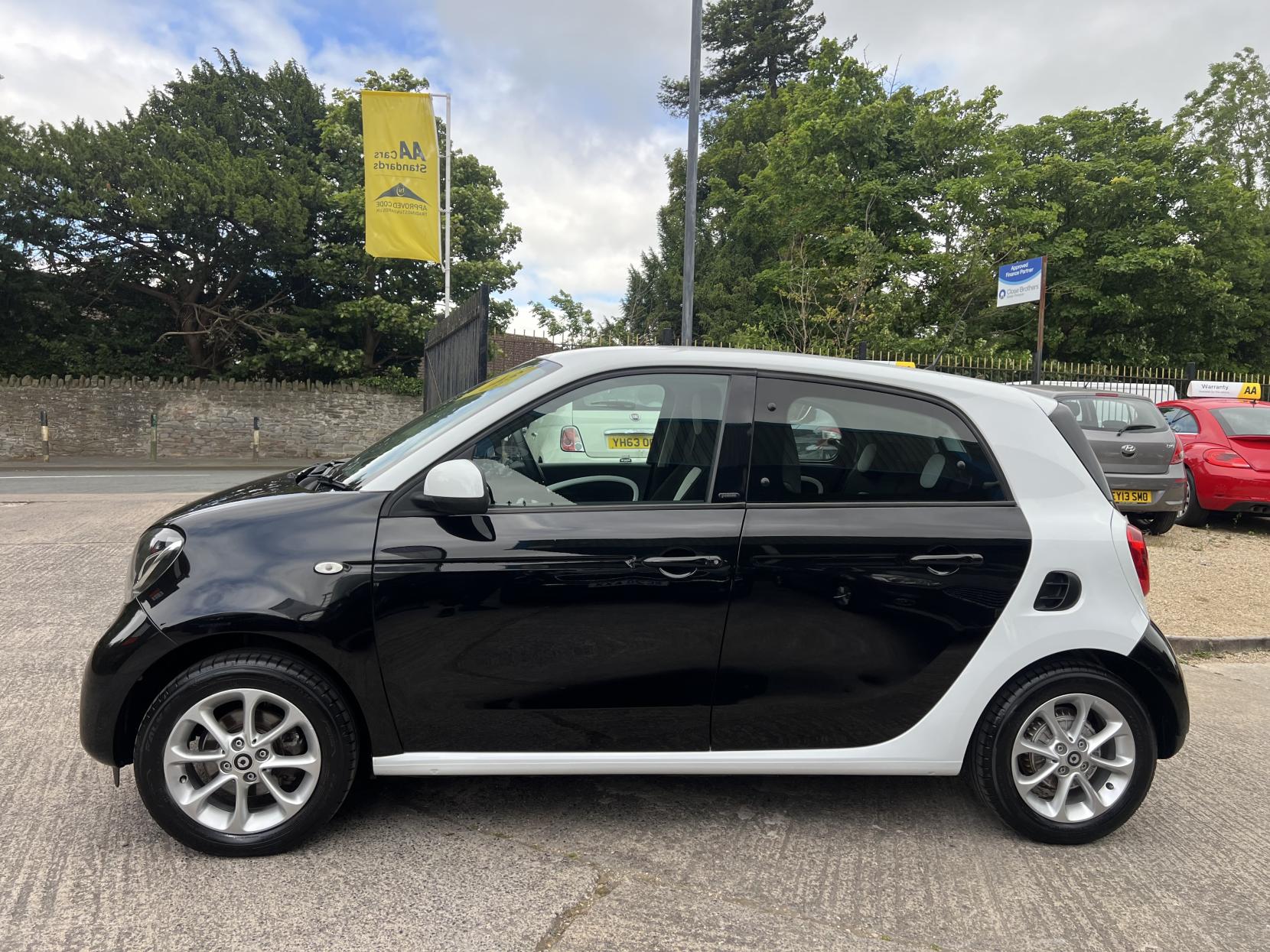 Smart forfour 1.0 Passion Hatchback 5dr Petrol Manual Euro 6 (s/s) (71 ps)