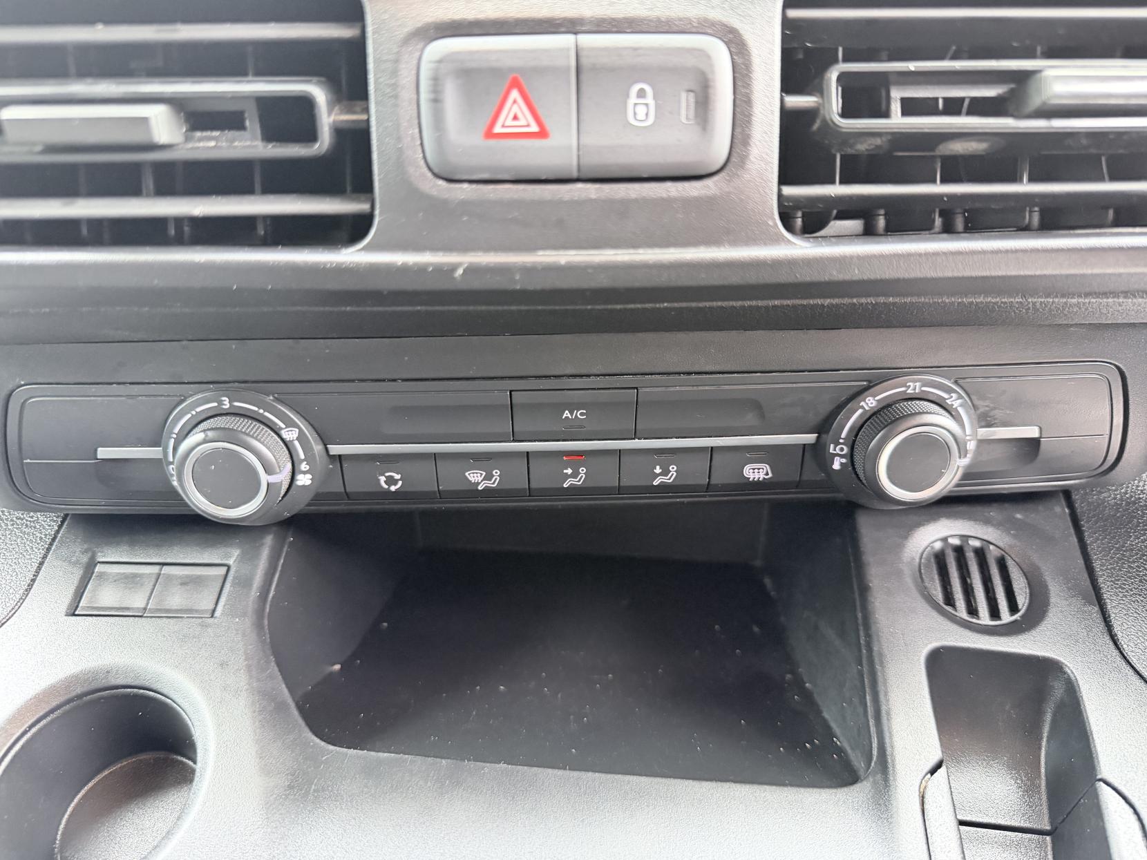 Peugeot Partner 1.5 BlueHDi 1000 Professional Premium + Standard Panel Van 5dr Diesel Manual SWB Euro 6 (s/s) (100 bhp)