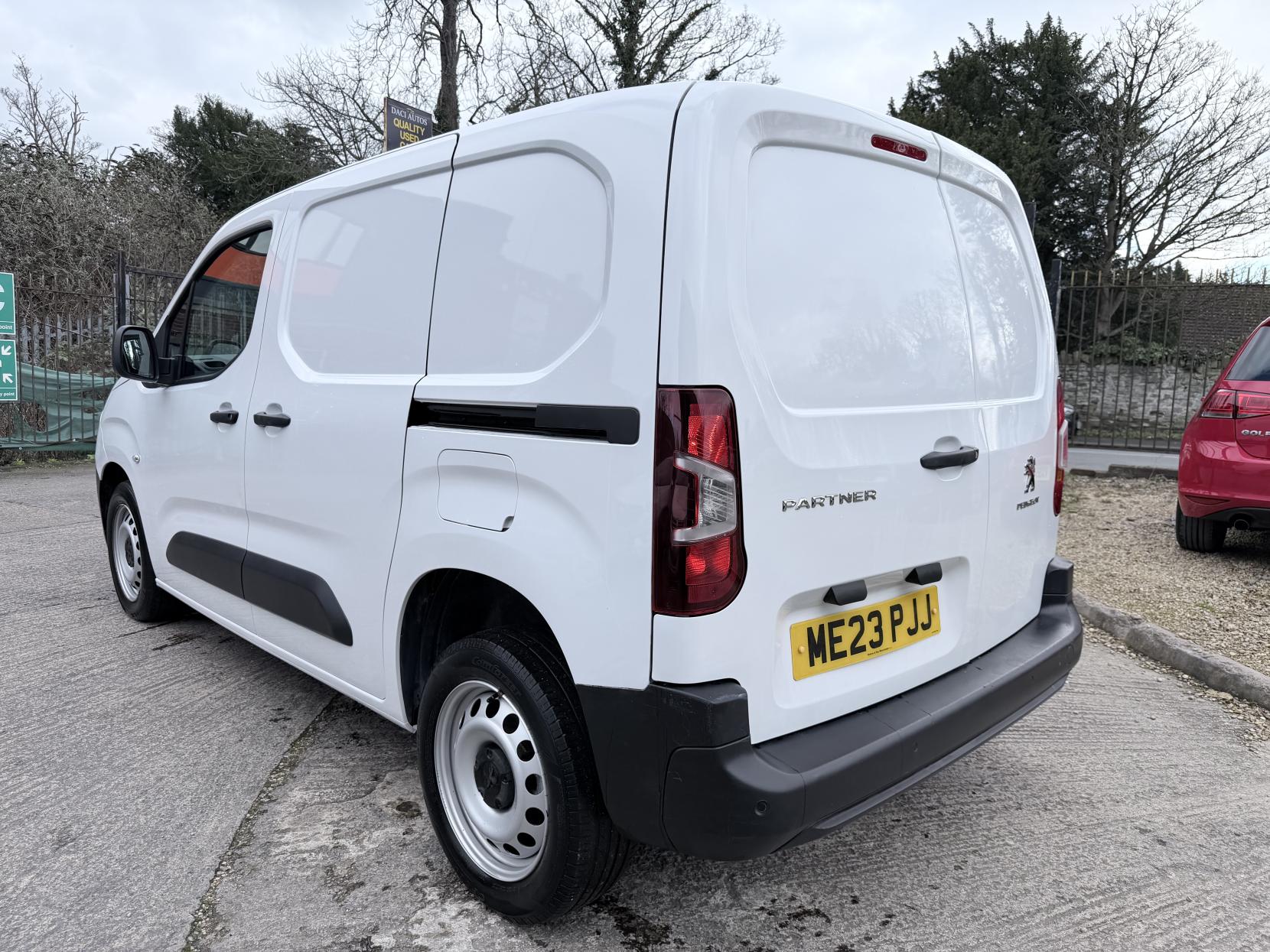 Peugeot Partner 1.5 BlueHDi 1000 Professional Premium + Standard Panel Van 5dr Diesel Manual SWB Euro 6 (s/s) (100 bhp)