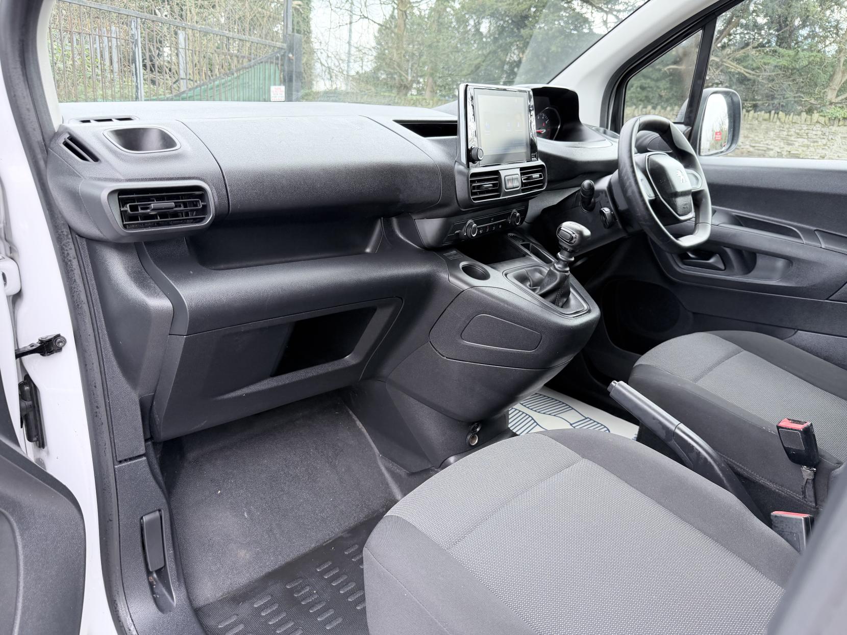 Peugeot Partner 1.5 BlueHDi 1000 Professional Premium + Standard Panel Van 5dr Diesel Manual SWB Euro 6 (s/s) (100 bhp)