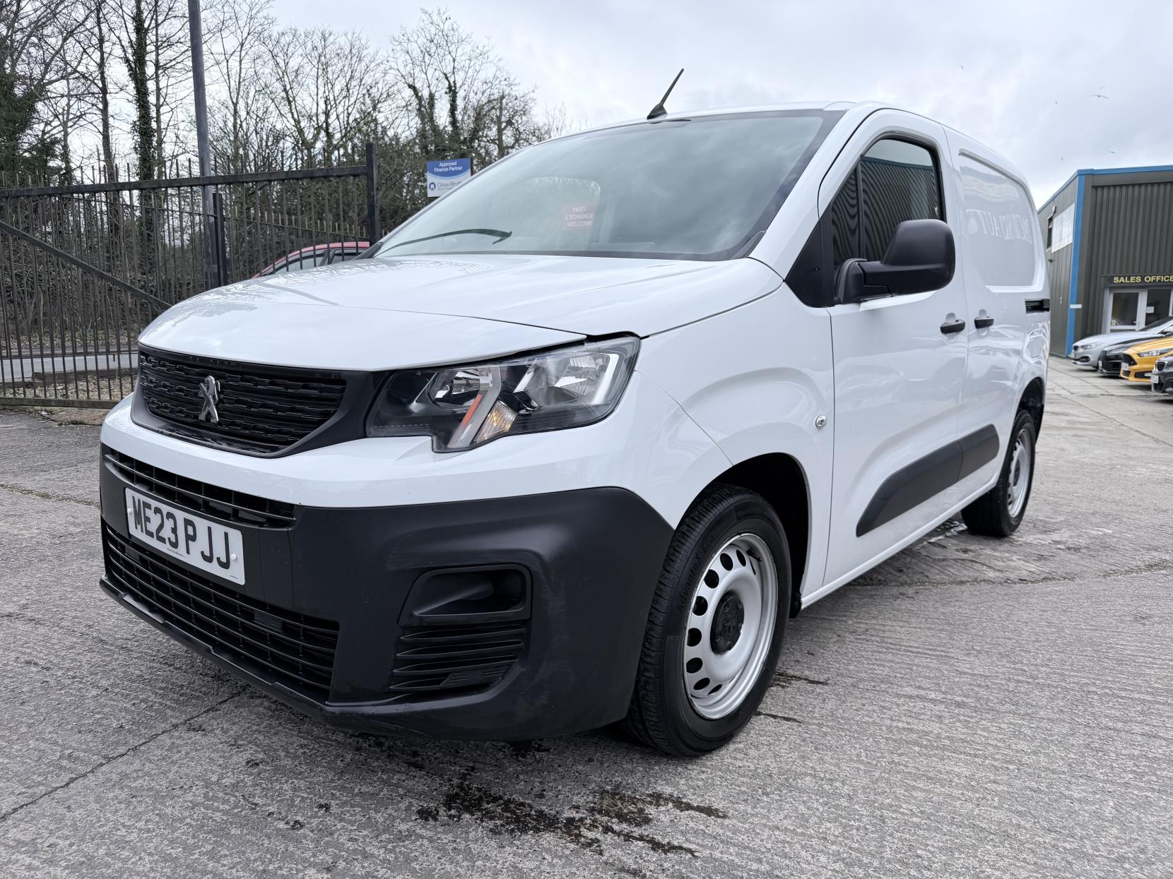 Peugeot Partner 1.5 BlueHDi 1000 Professional Premium + Standard Panel Van 5dr Diesel Manual SWB Euro 6 (s/s) (100 bhp)