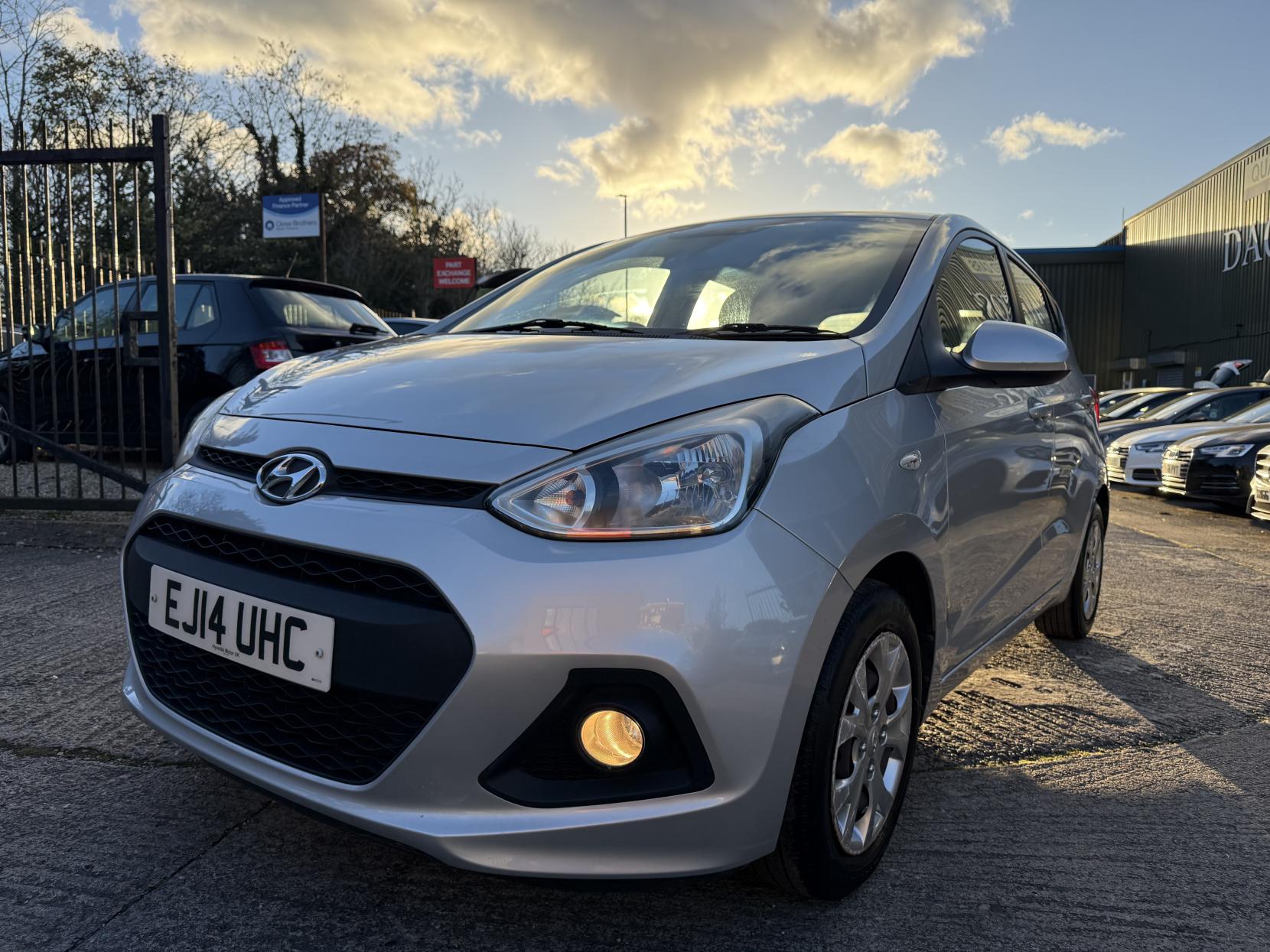 Hyundai i10 1.2 SE Hatchback 5dr Petrol Manual Euro 5 (87 ps)