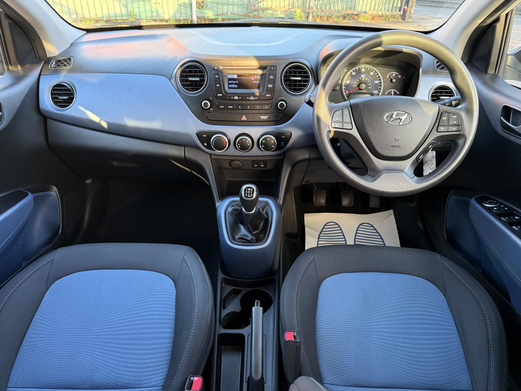 Hyundai i10 1.2 SE Hatchback 5dr Petrol Manual Euro 5 (87 ps)