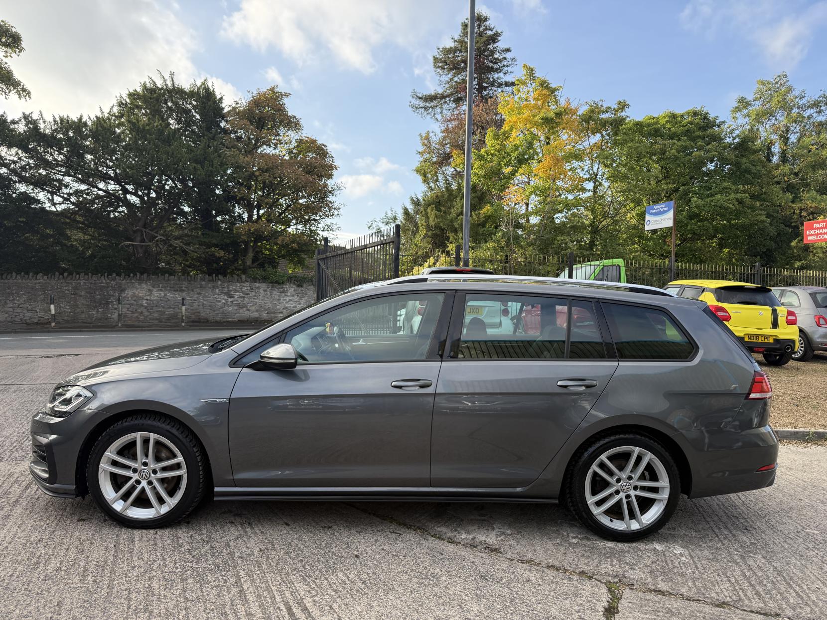 Volkswagen Golf 2.0 TDI GTD BlueLine Estate 5dr Diesel DSG Euro 6 (s/s) (184 ps)