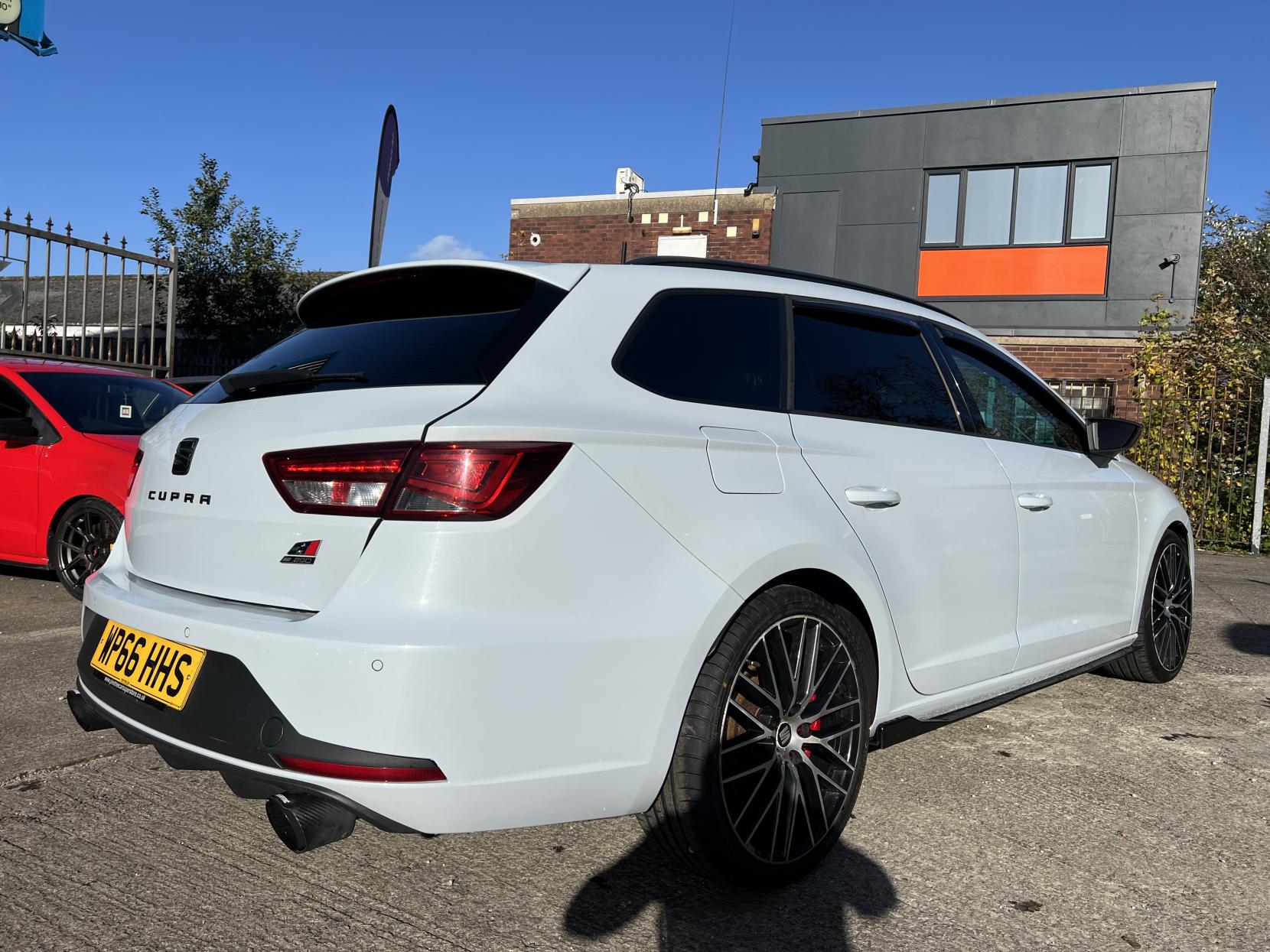 SEAT Leon 2.0 TSI Cupra 290 Black Sport Tourer 5dr Petrol Manual Euro 6 (s/s) (290 ps)