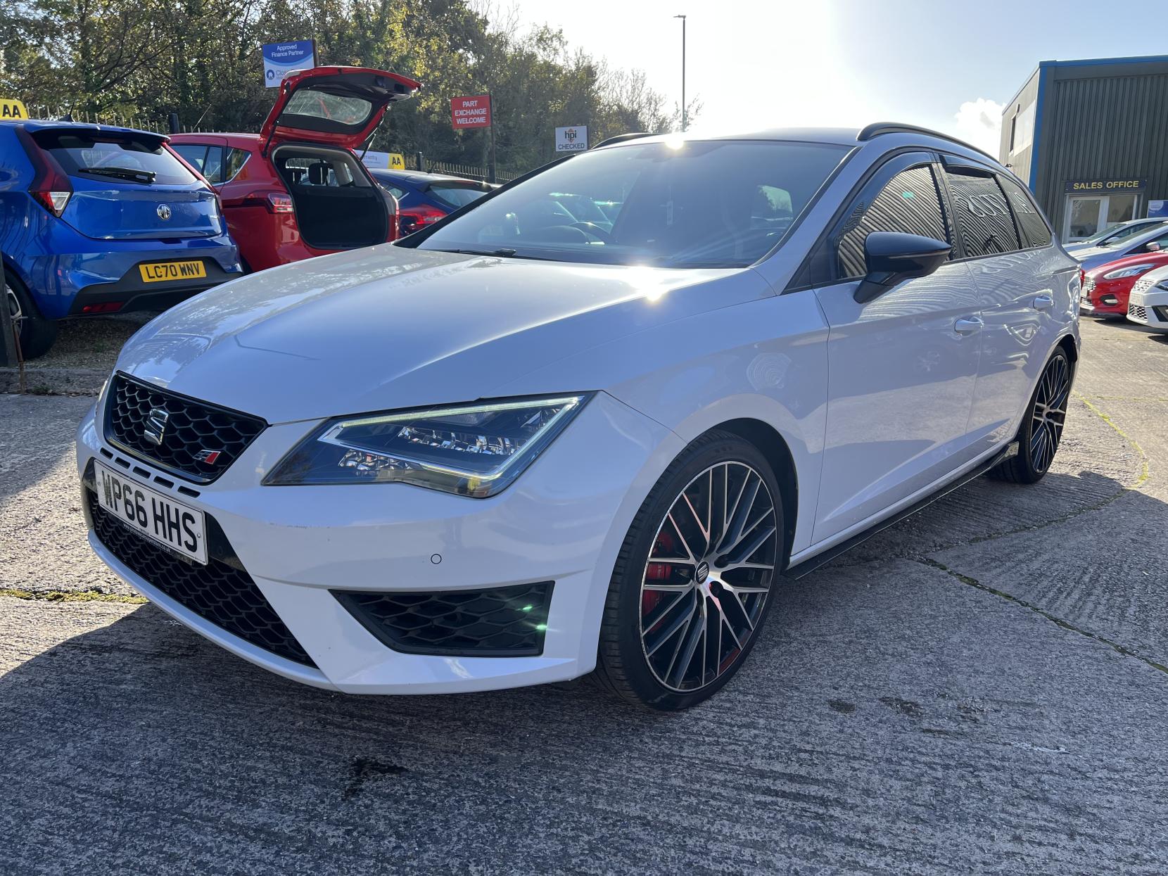 SEAT Leon 2.0 TSI Cupra 290 Black Sport Tourer 5dr Petrol Manual Euro 6 (s/s) (290 ps)