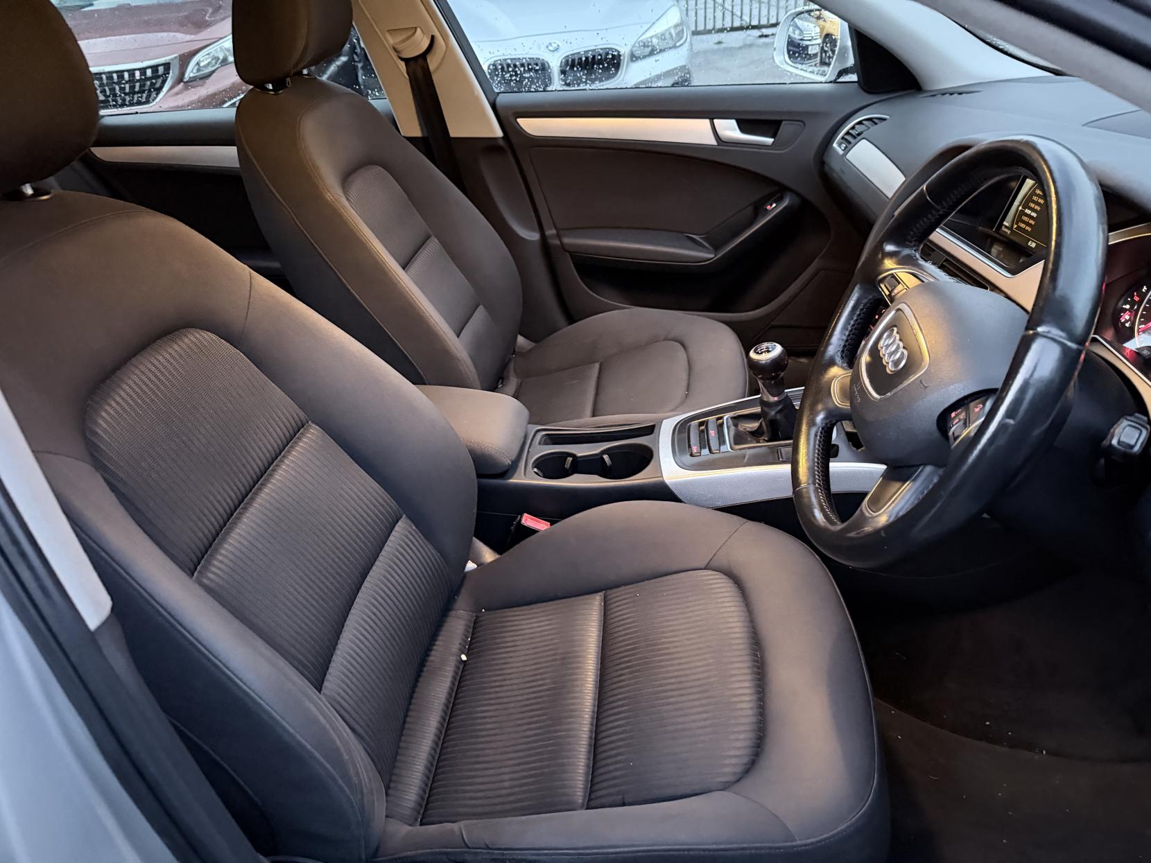 Audi A4 Avant 2.0 TDI SE Estate 5dr Diesel Manual Euro 5 (s/s) (143 ps)