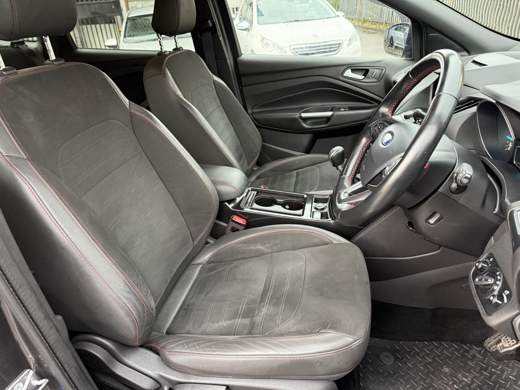 Ford Kuga 2.0 TDCi EcoBlue ST-Line SUV 5dr Diesel Manual Euro 6 (s/s) (150 ps)