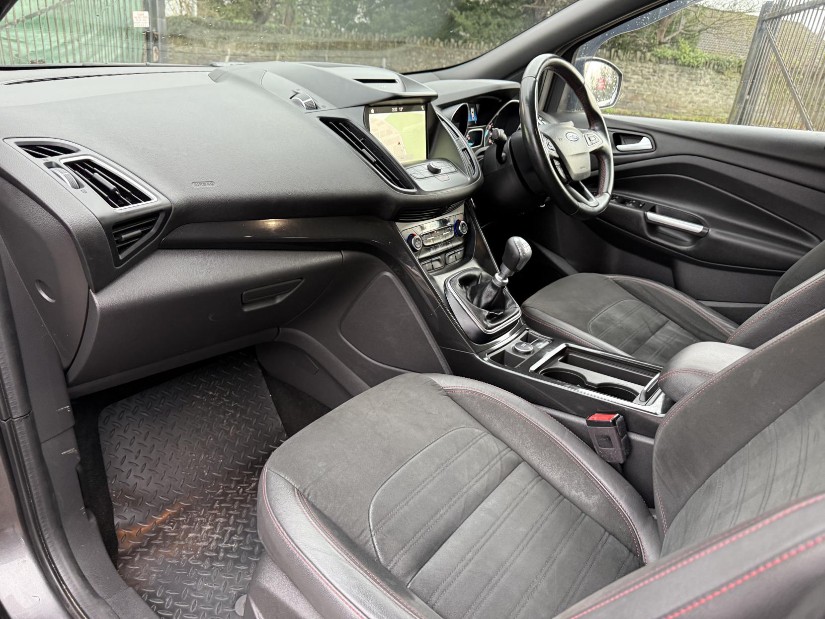 Ford Kuga 2.0 TDCi EcoBlue ST-Line SUV 5dr Diesel Manual Euro 6 (s/s) (150 ps)