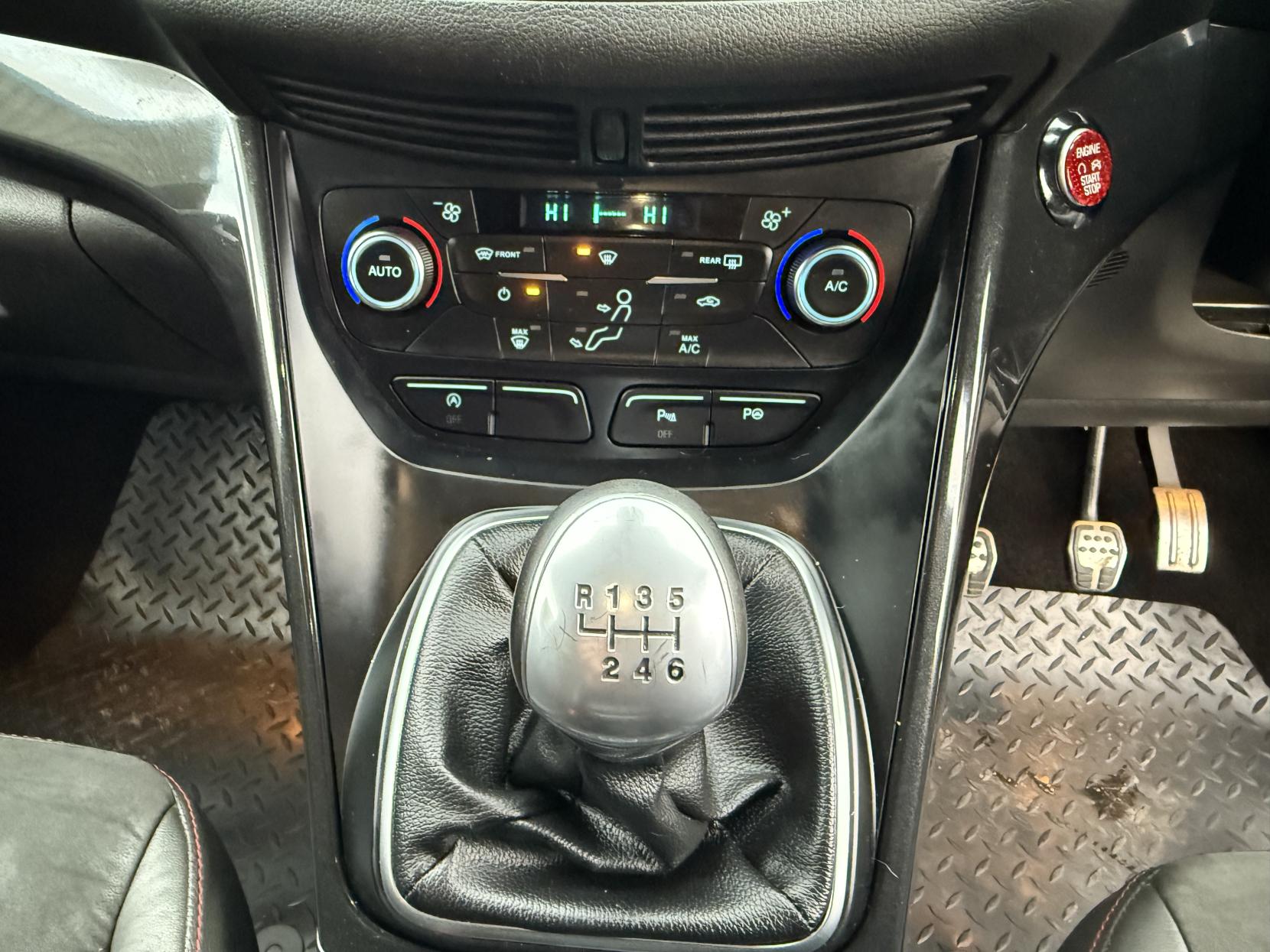 Ford Kuga 2.0 TDCi EcoBlue ST-Line SUV 5dr Diesel Manual Euro 6 (s/s) (150 ps)