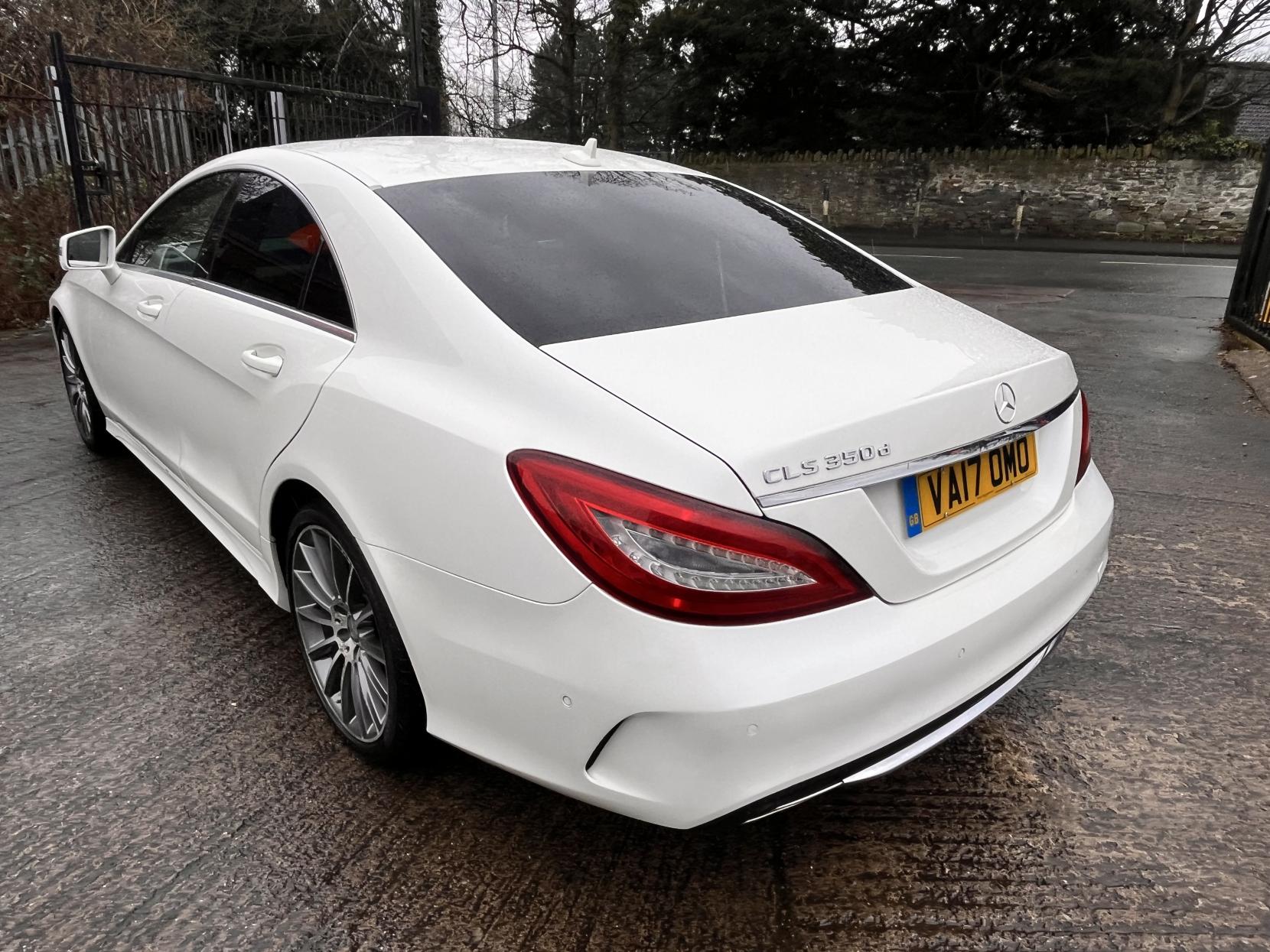 Mercedes-Benz CLS 3.0 CLS350d V6 AMG Line (Premium) Coupe 4dr Diesel G-Tronic+ Euro 6 (s/s) (258 ps)