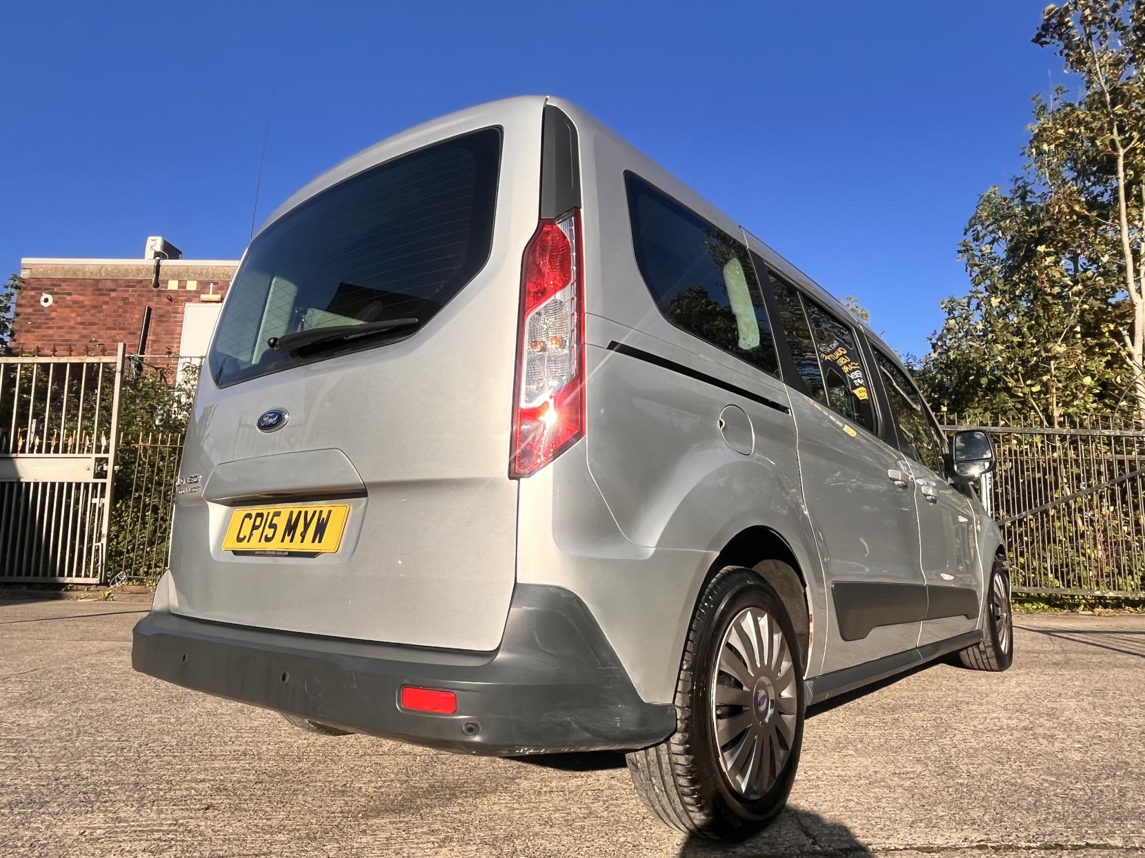 Ford Grand Tourneo Connect 1.6 TDCi Zetec MPV 5dr Diesel Manual Euro 5 (95 ps)