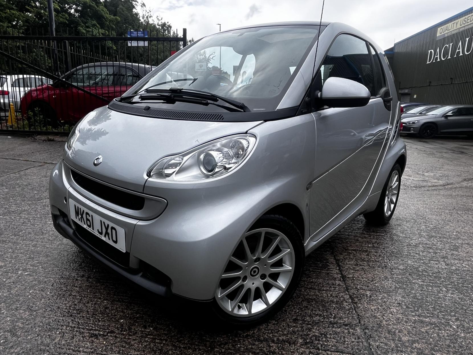Smart fortwo 1.0 MHD Passion Coupe 2dr Petrol SoftTouch Euro 5 (s/s) (71 bhp)