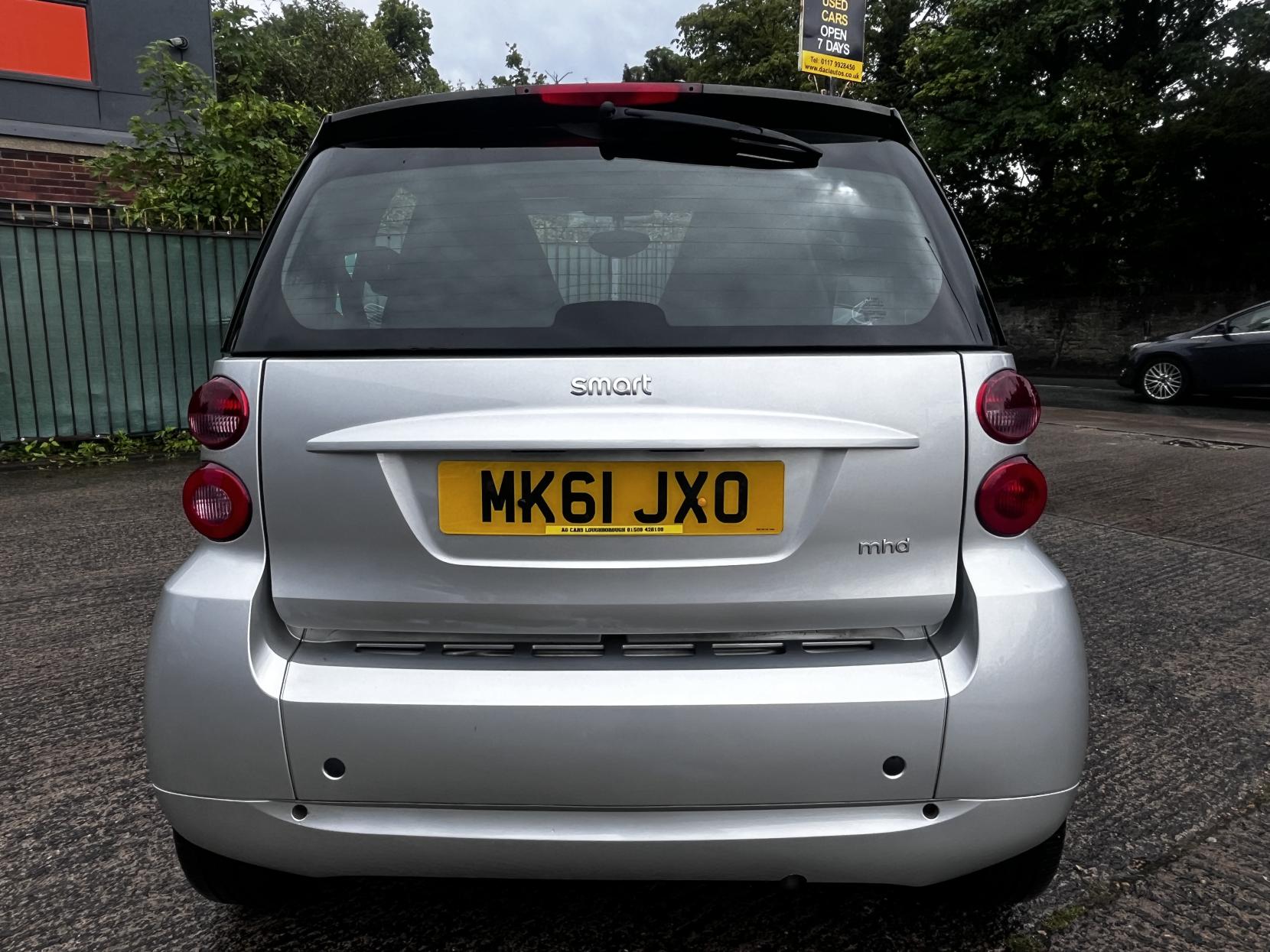 Smart fortwo 1.0 MHD Passion Coupe 2dr Petrol SoftTouch Euro 5 (s/s) (71 bhp)