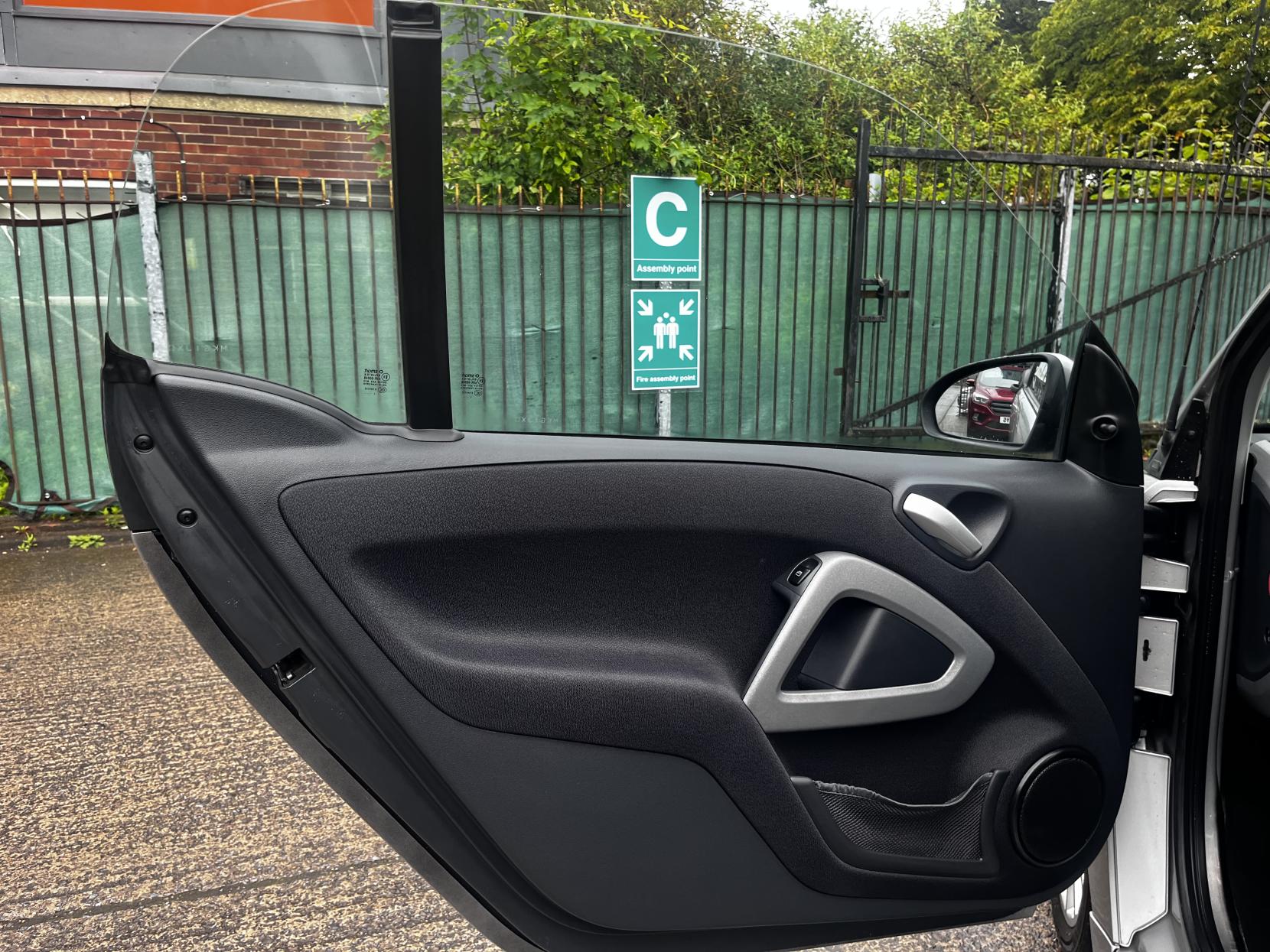 Smart fortwo 1.0 MHD Passion Coupe 2dr Petrol SoftTouch Euro 5 (s/s) (71 bhp)