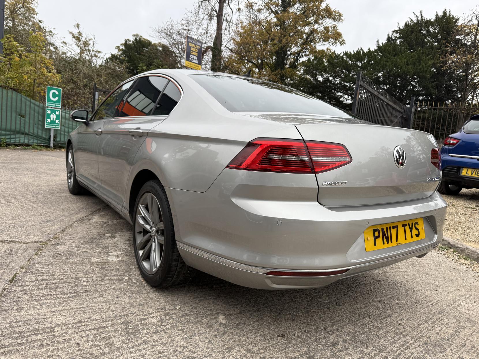 Volkswagen Passat 2.0 TDI BlueMotion Tech GT Saloon 4dr Diesel DSG Euro 6 (s/s) (150 ps)