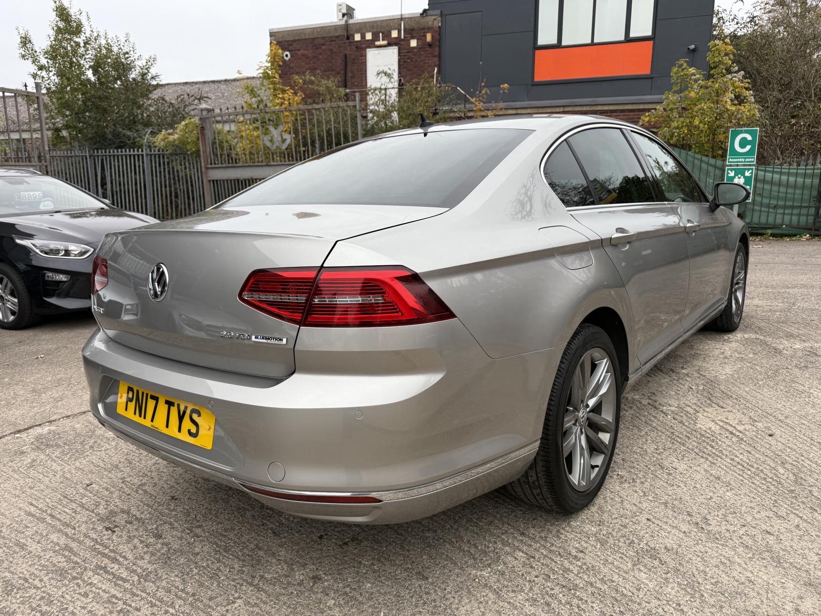 Volkswagen Passat 2.0 TDI BlueMotion Tech GT Saloon 4dr Diesel DSG Euro 6 (s/s) (150 ps)