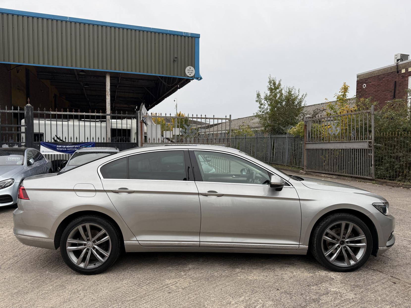 Volkswagen Passat 2.0 TDI BlueMotion Tech GT Saloon 4dr Diesel DSG Euro 6 (s/s) (150 ps)