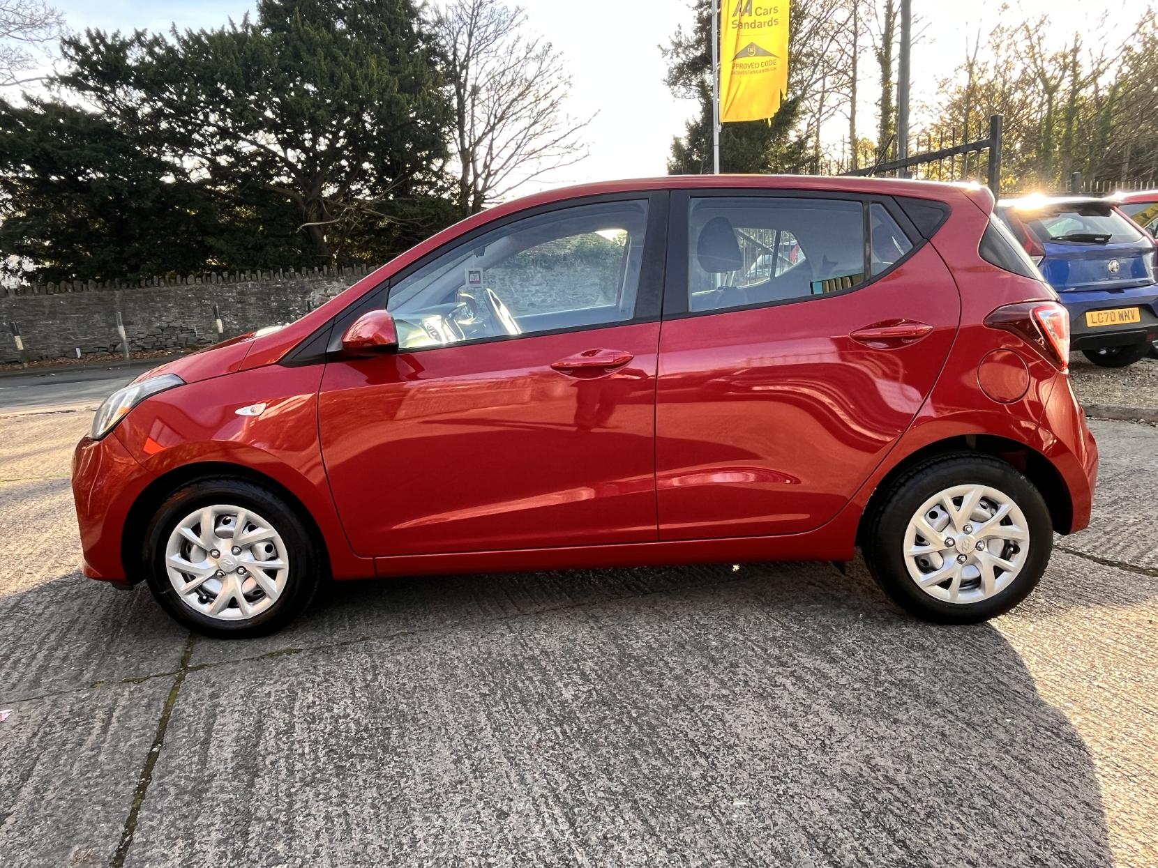 Hyundai i10 1.0 SE Hatchback 5dr Petrol Manual Euro 6 (67 ps)