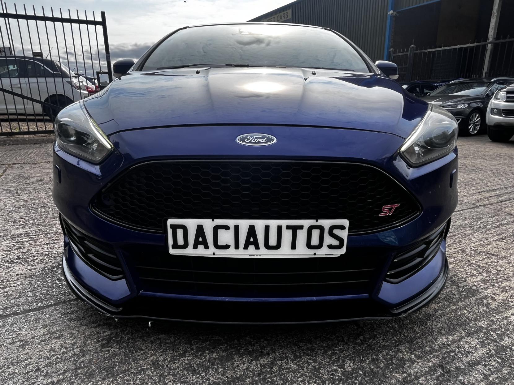 Ford Focus 2.0 TDCi ST-3 Hatchback 5dr Diesel Manual Euro 6 (s/s) (185 ps)